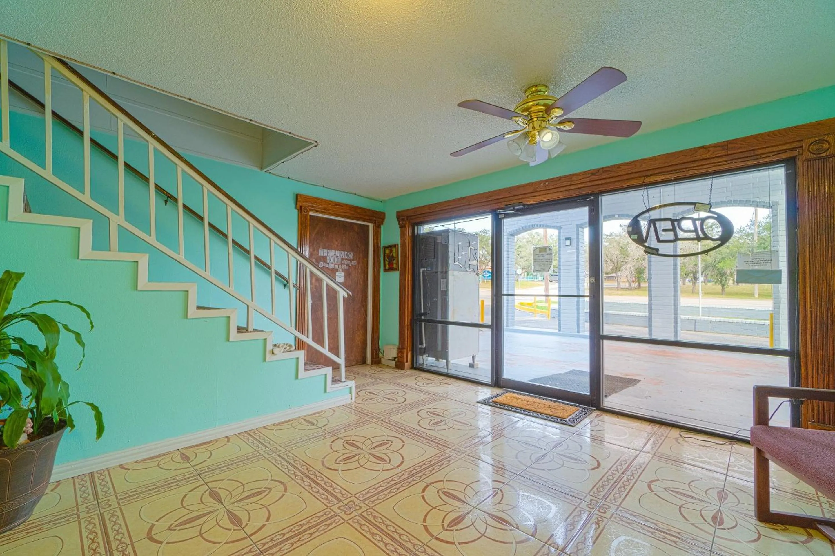 Lobby or reception in Regency Inn Three Rivers I-37