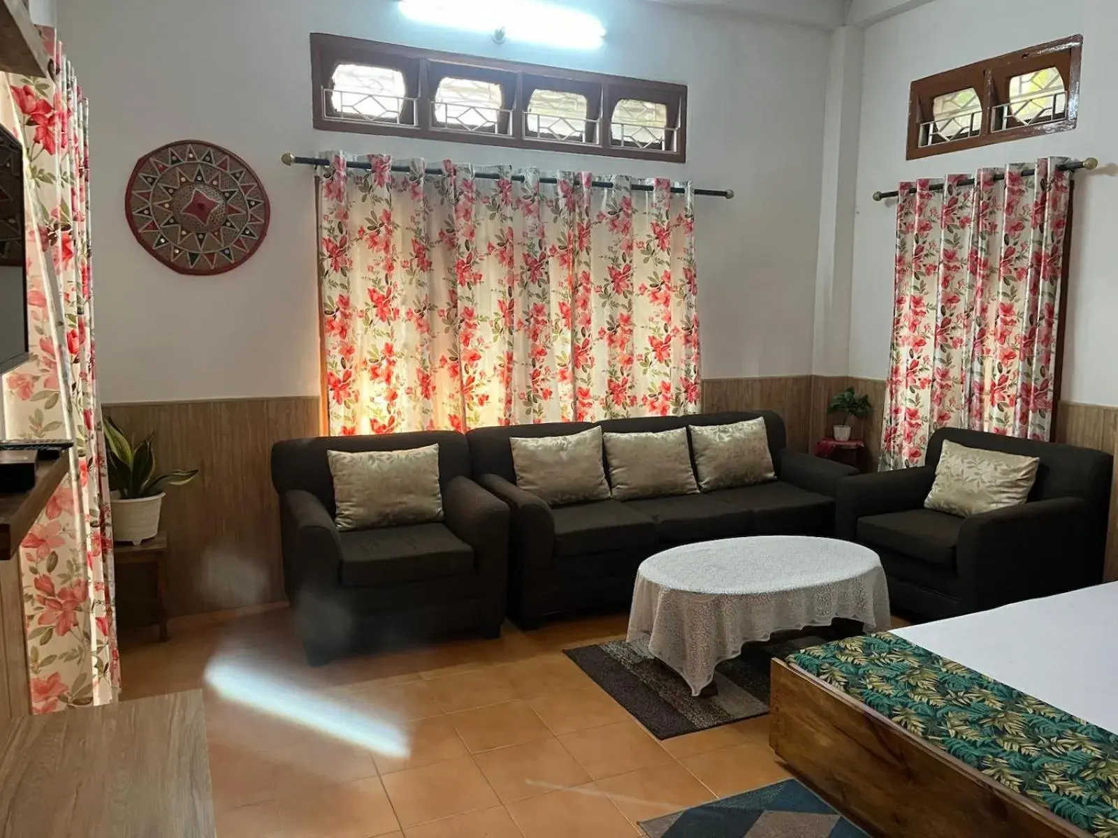 Three-Bedroom Apartment in Amazing Homestay Three-Bedroom Apartment in Amazing Homestay