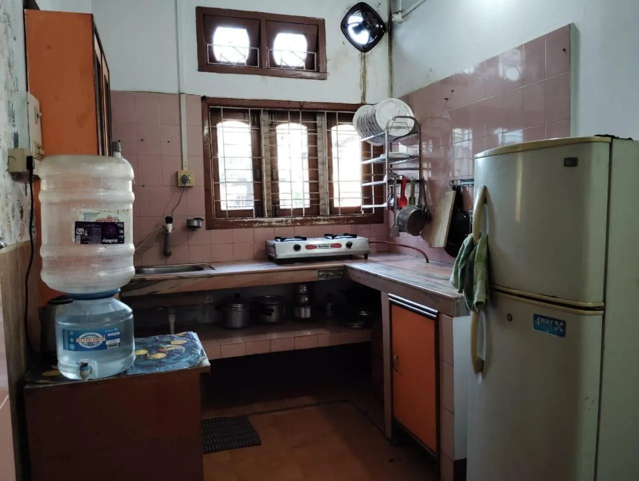 kitchen in Amazing Homestay