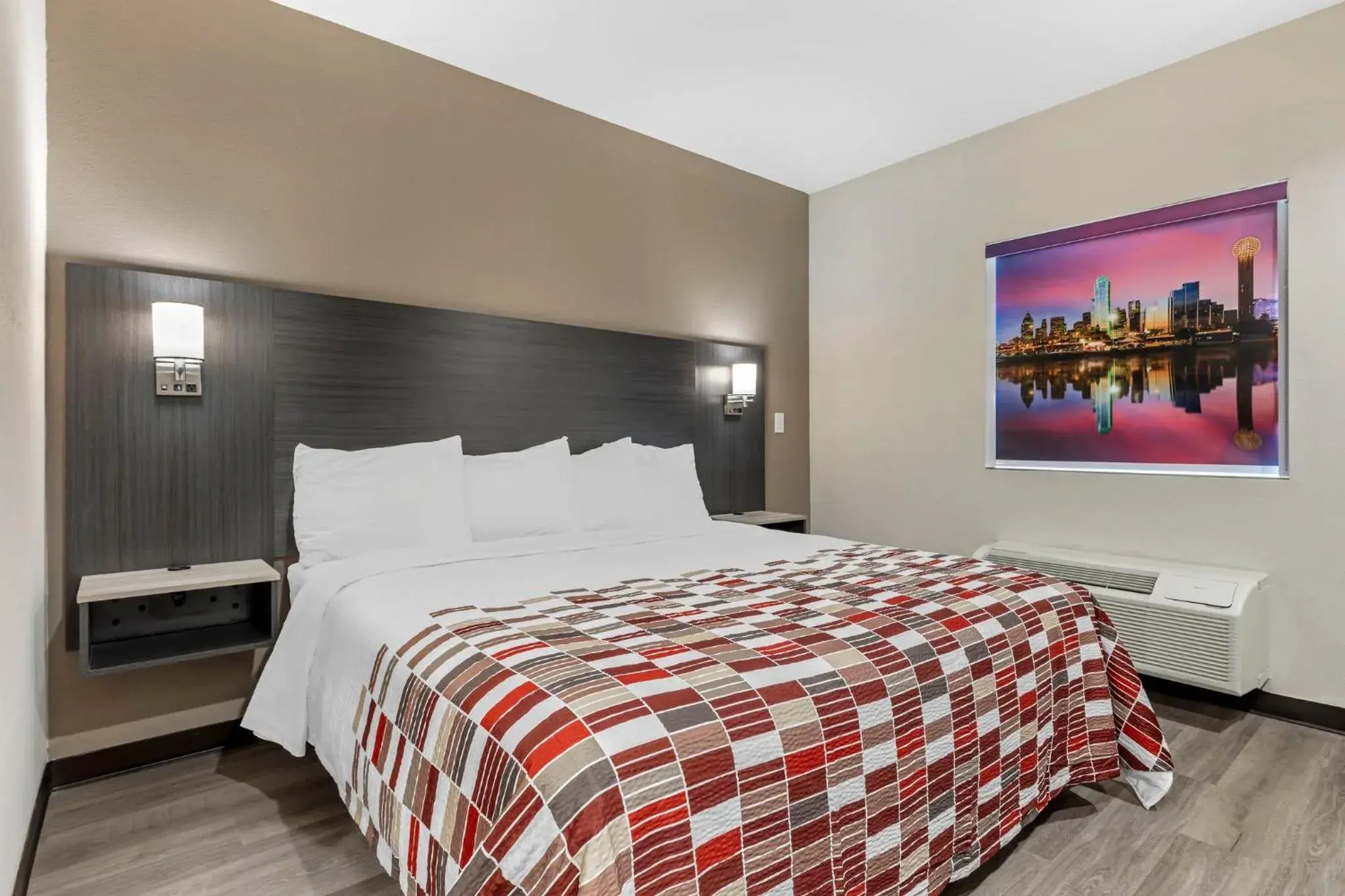 Bedroom, Bed in Red Roof Inn Hutchins Bedroom, Bed in Red Roof Inn Hutchins