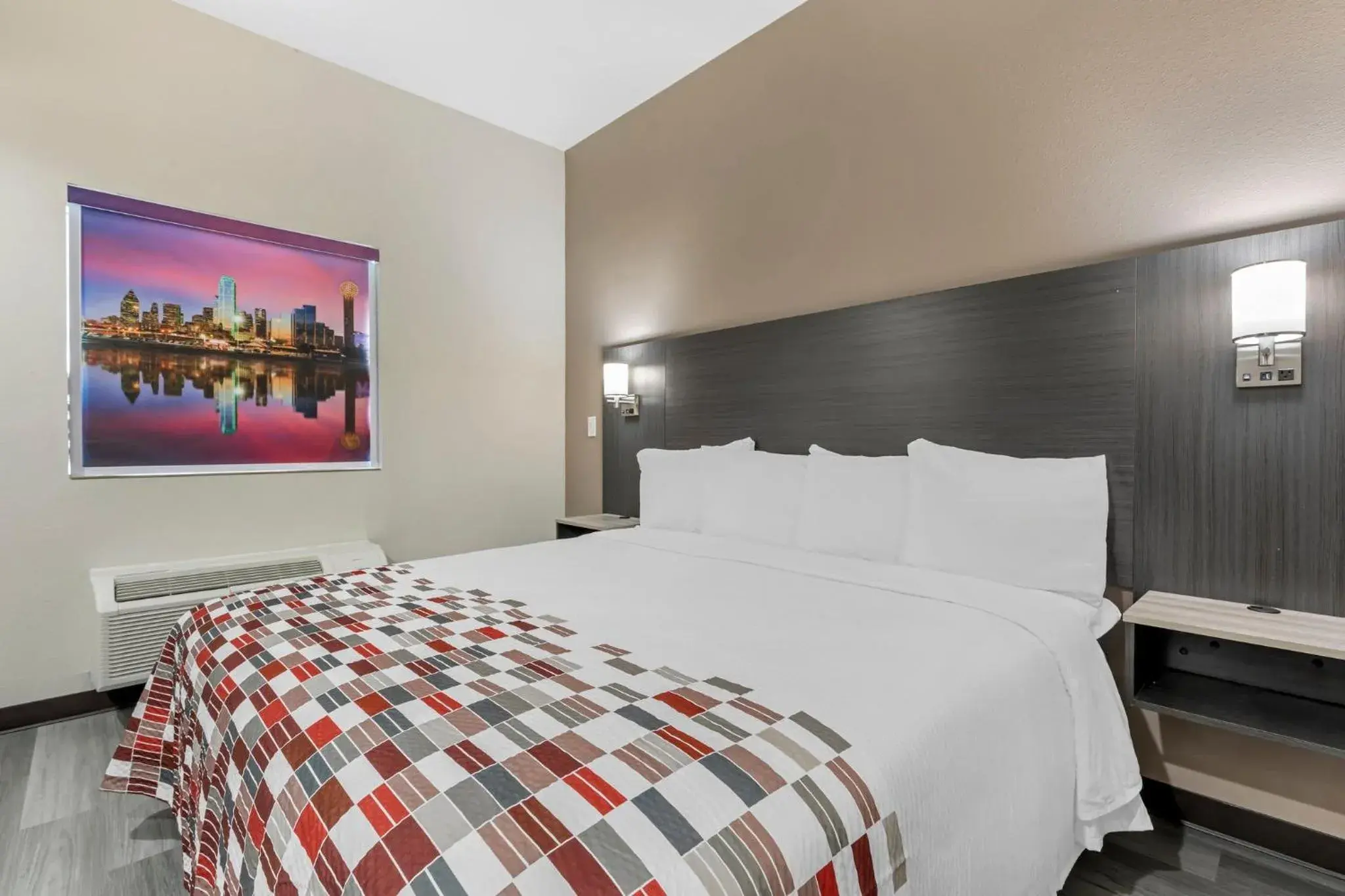 Bedroom, Bed in Red Roof Inn Hutchins Bedroom, Bed in Red Roof Inn Hutchins