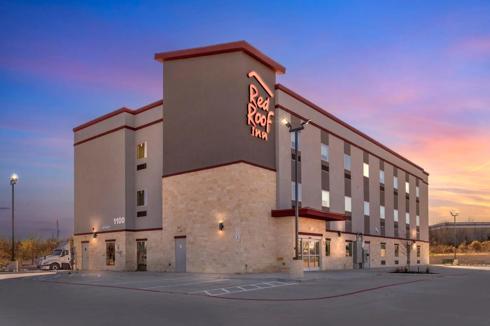 Property building in Red Roof Inn Hutchins