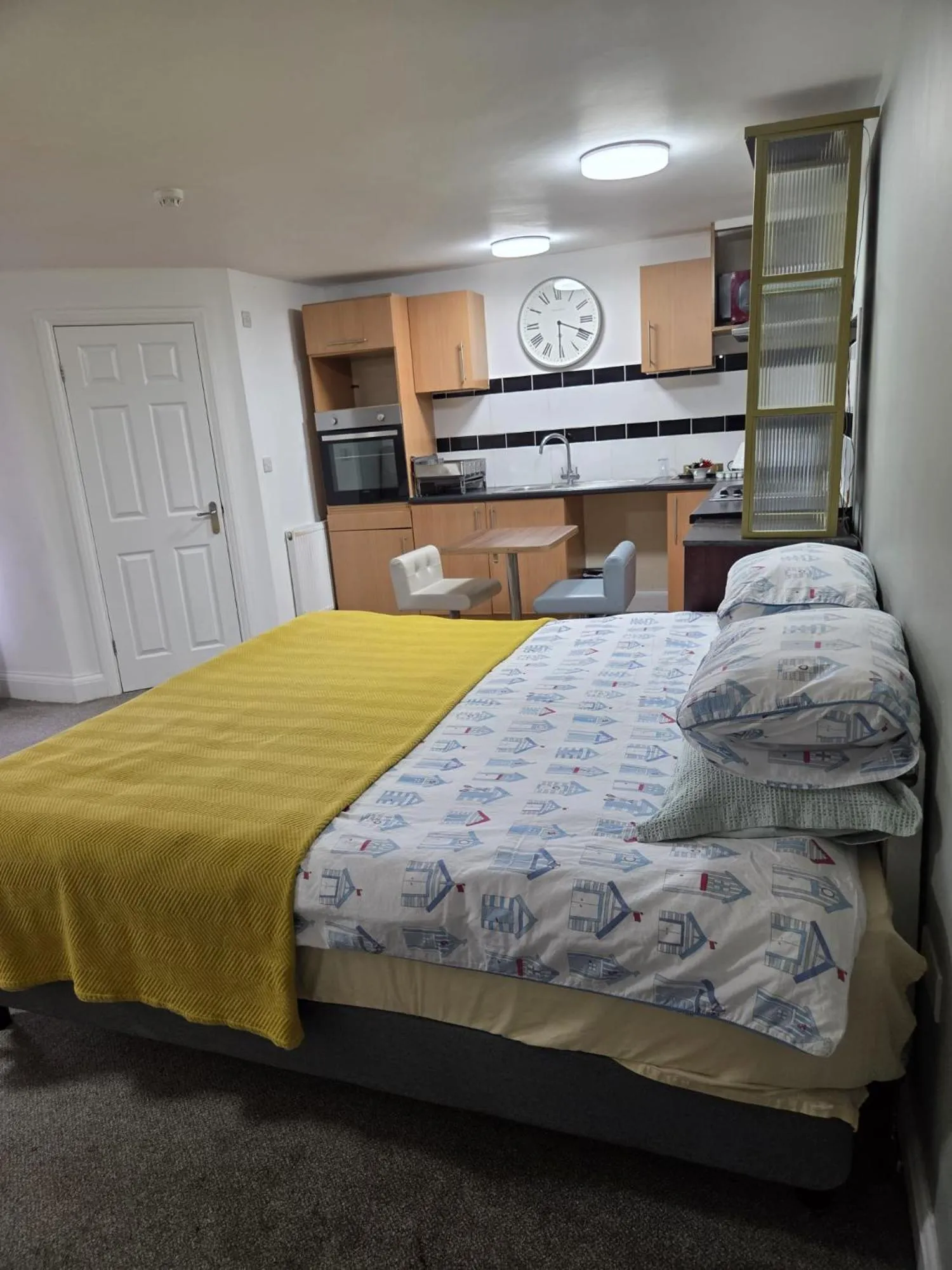 Bed in The Royal Oak Hotel