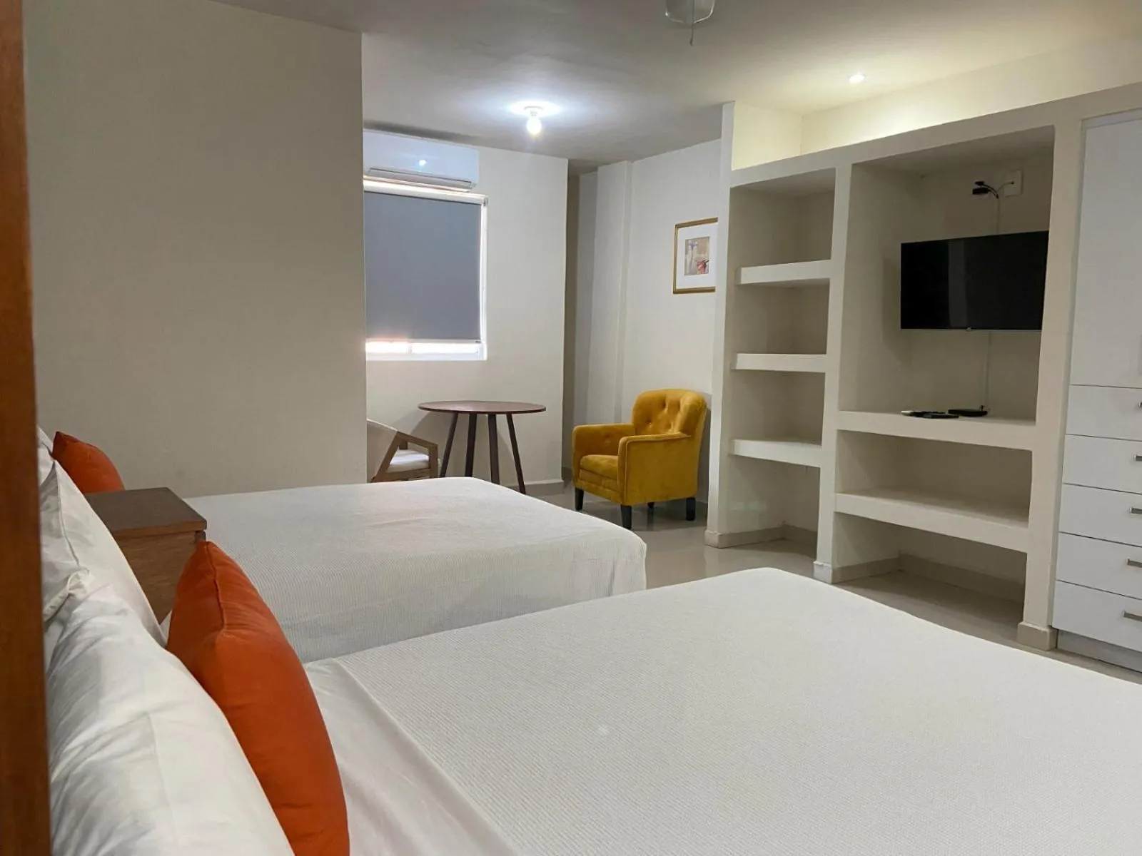 Bed in Hotel NUVE EXPRESS