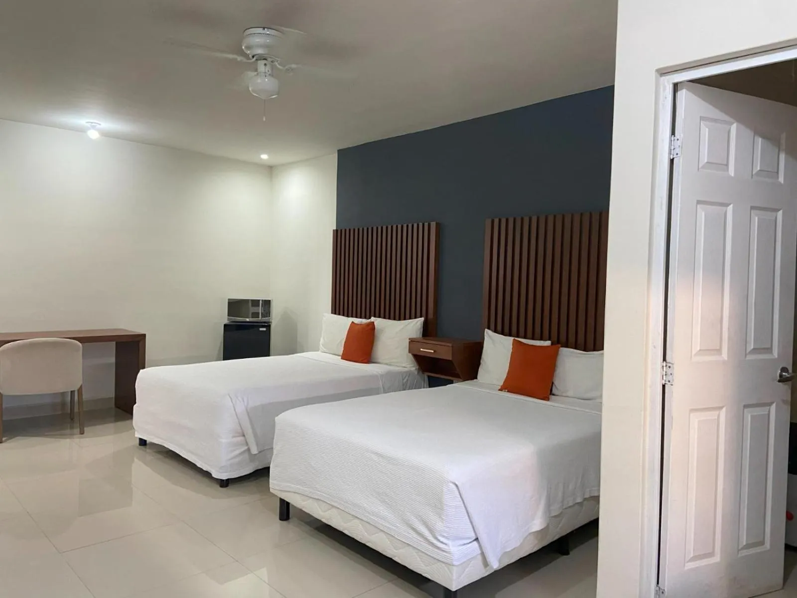 Bed in Hotel NUVE EXPRESS