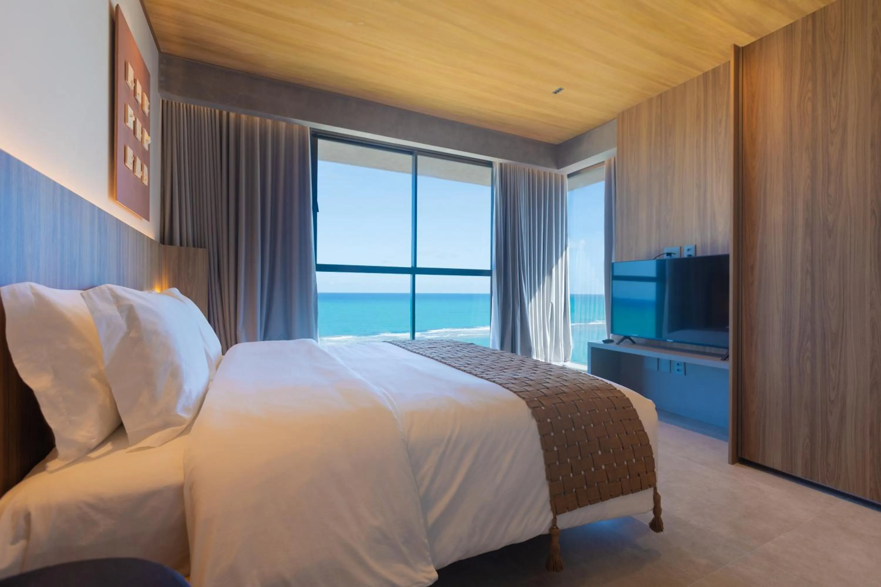 Bedroom, Bed in Ritz Barra de São Miguel