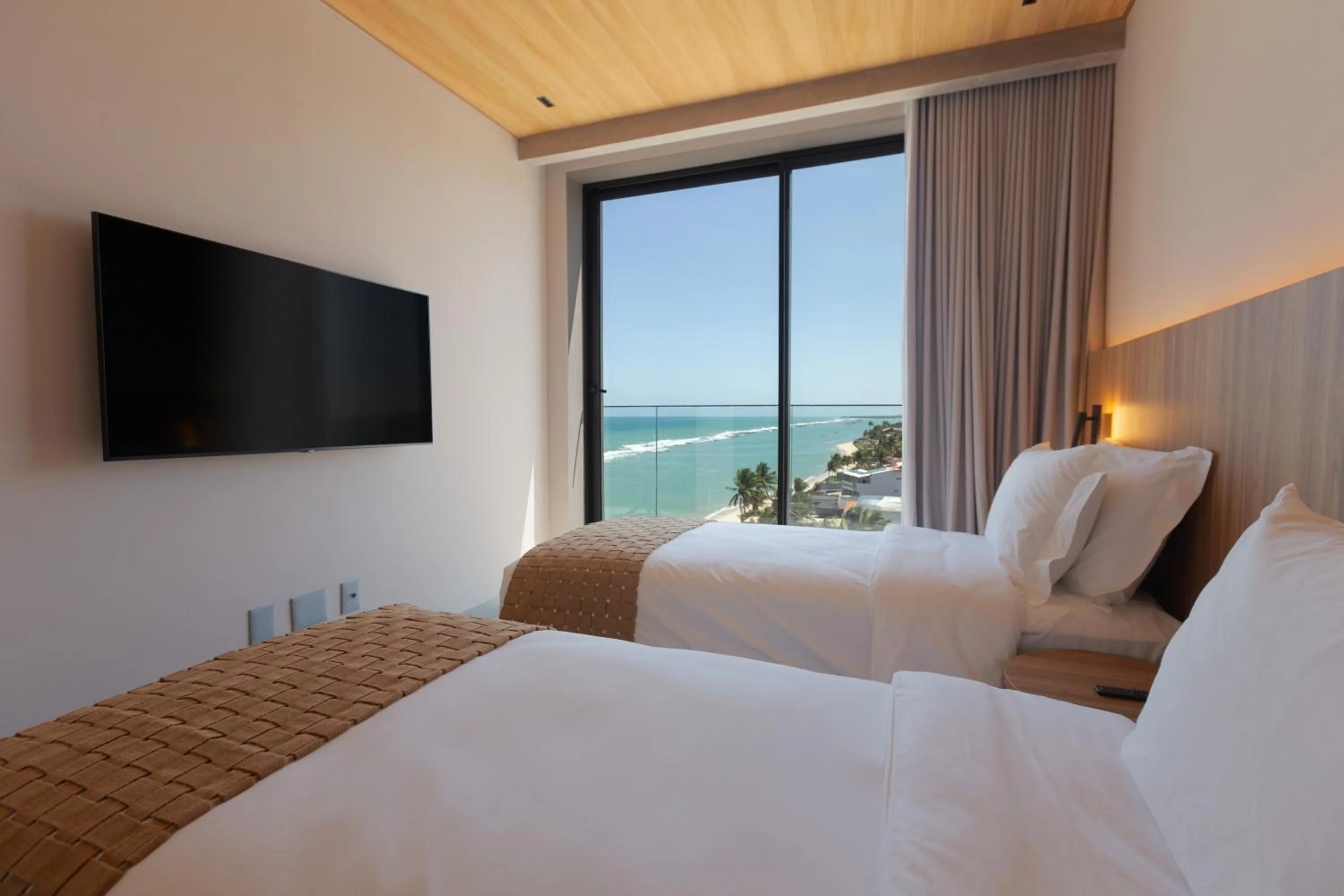 Bedroom, Bed in Ritz Barra de São Miguel