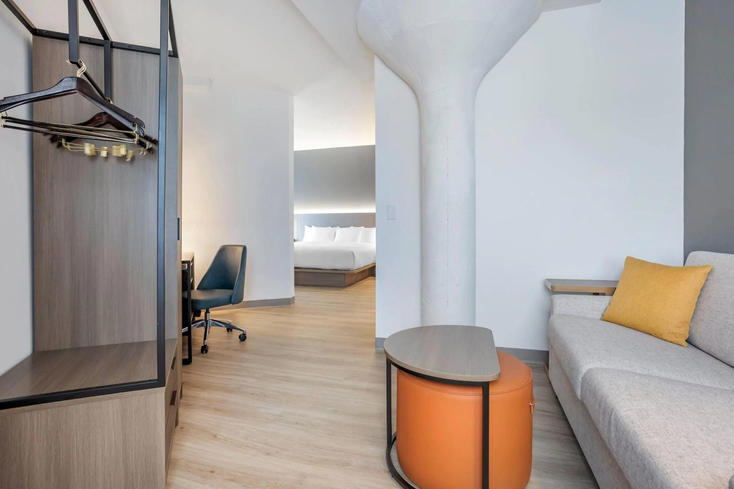 Bedroom in Comfort Inn & Suites Newark Liberty International Airport