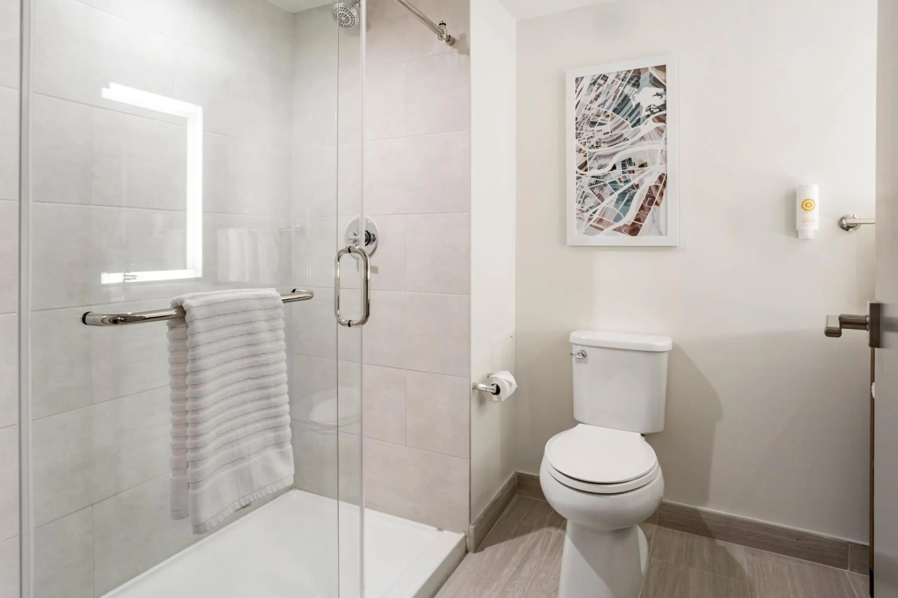 Shower in Comfort Inn & Suites Newark Liberty International Airport