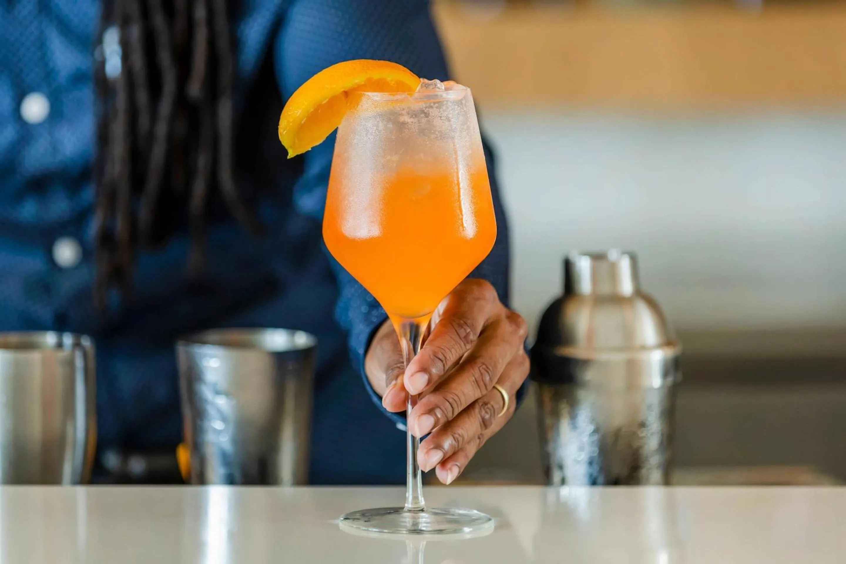 Lounge or bar in Comfort Inn & Suites Newark Liberty International Airport