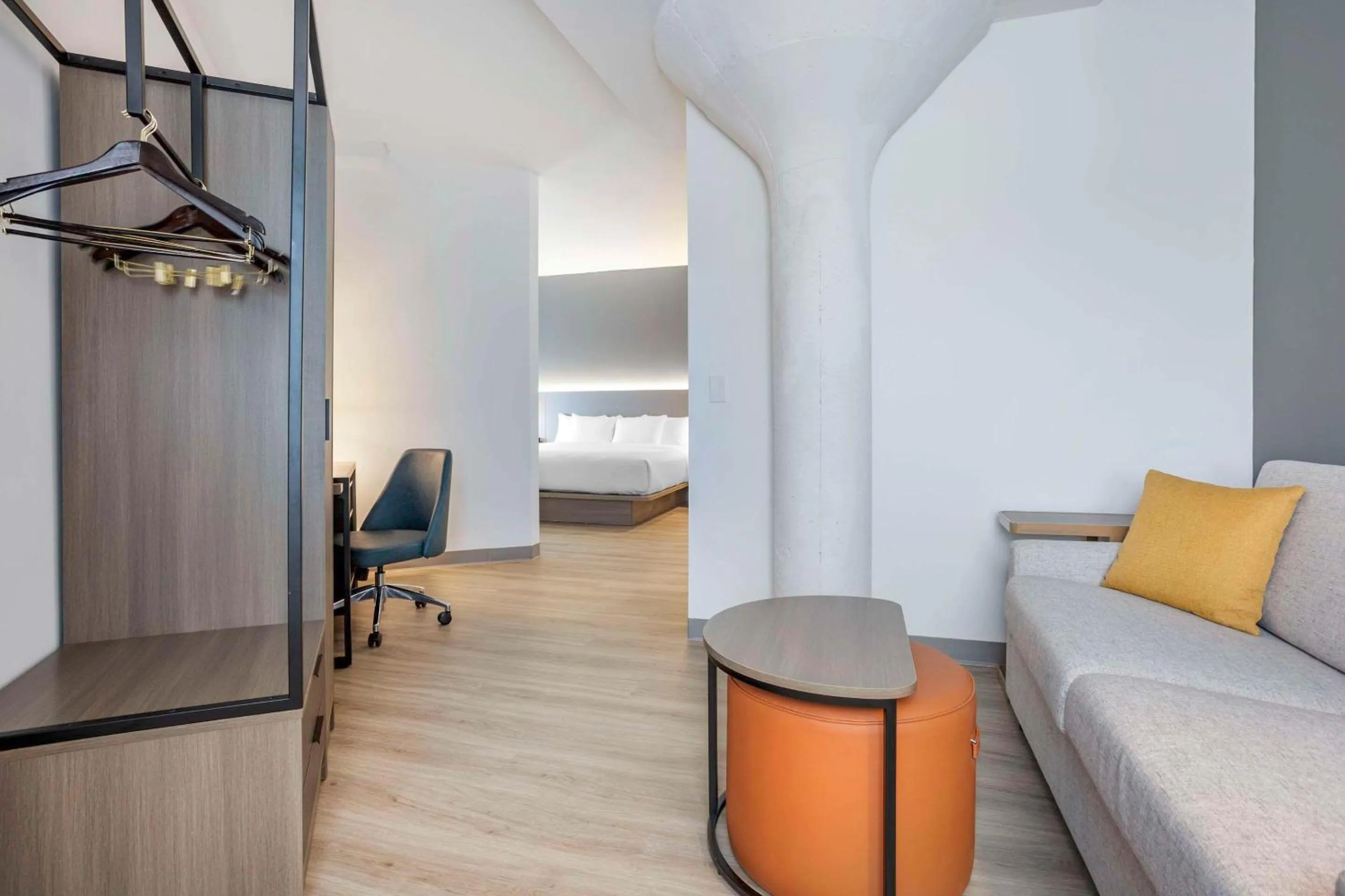 Bedroom in Comfort Inn & Suites Newark Liberty International Airport