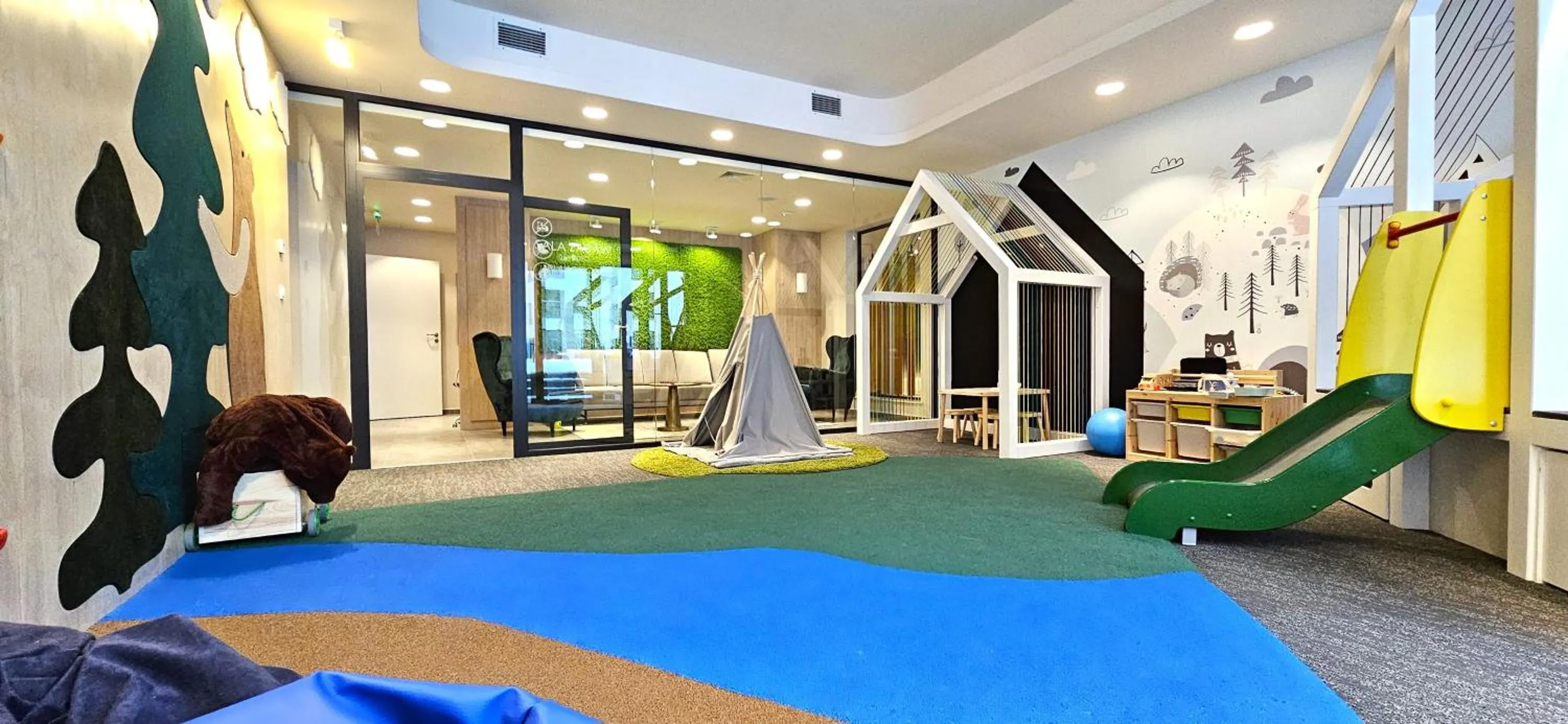 Children play ground, Bed in VIP Apartamenty Zakopianskie