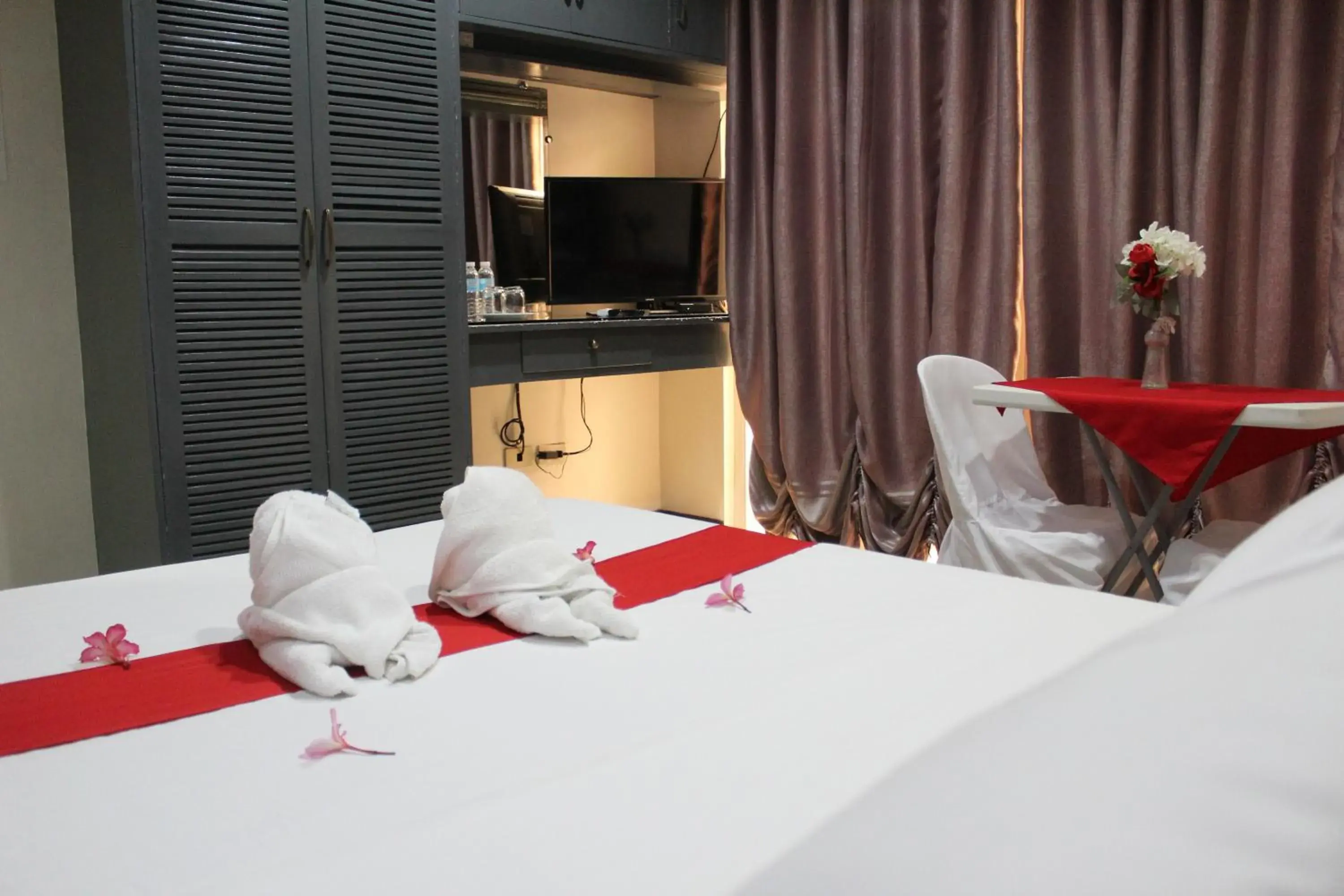 Bedroom in LORELEI BEACH RESORT Bedroom in LORELEI BEACH RESORT