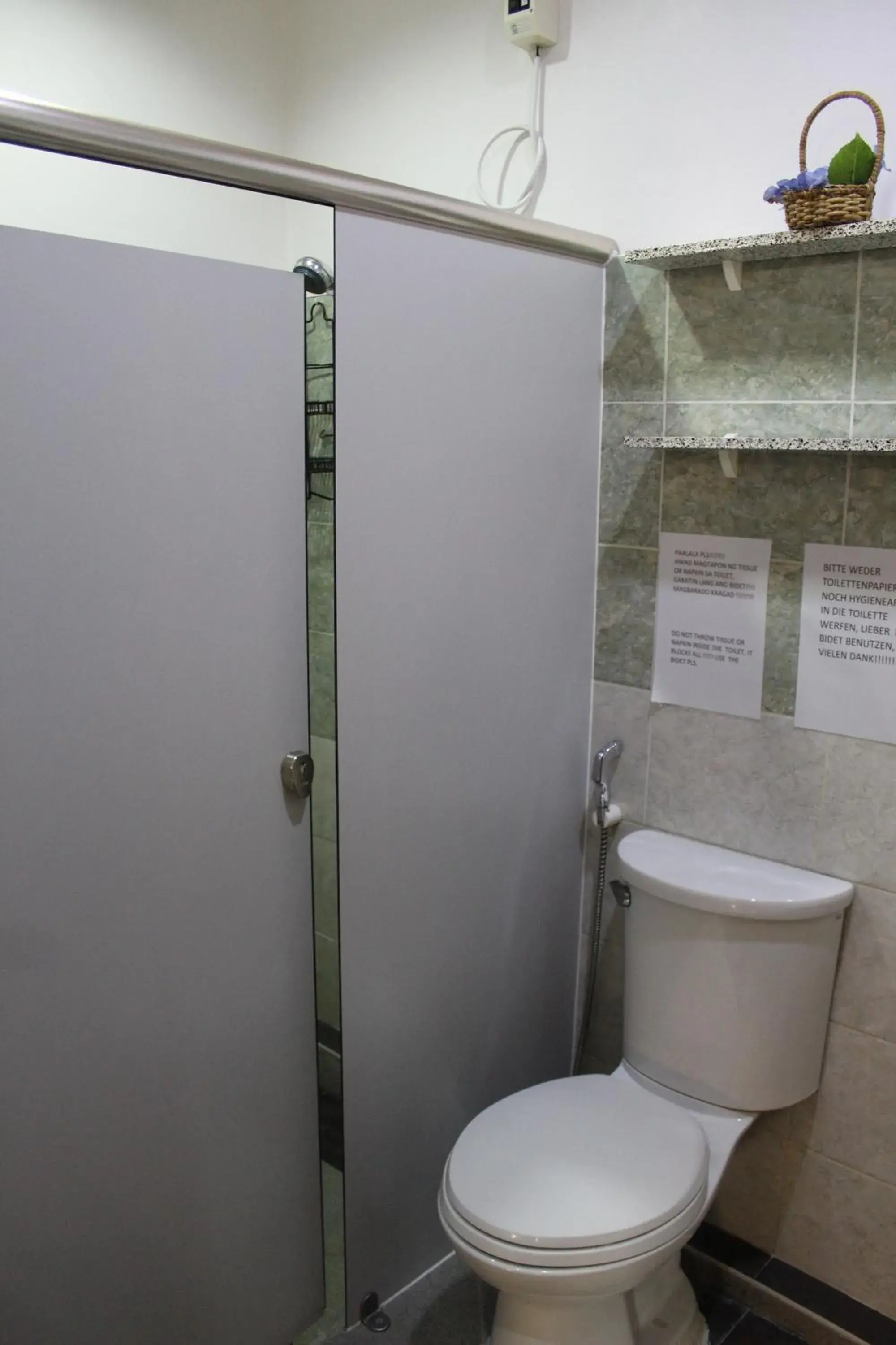 Bathroom in LORELEI BEACH RESORT Bathroom in LORELEI BEACH RESORT