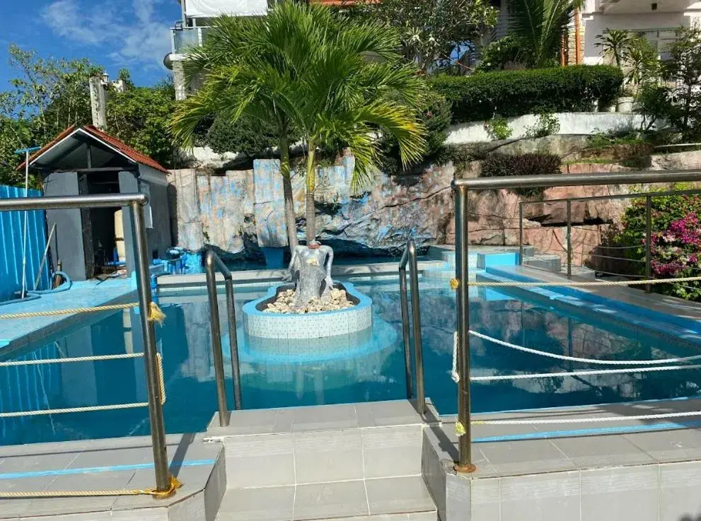 Swimming pool in LORELEI BEACH RESORT Swimming pool in LORELEI BEACH RESORT