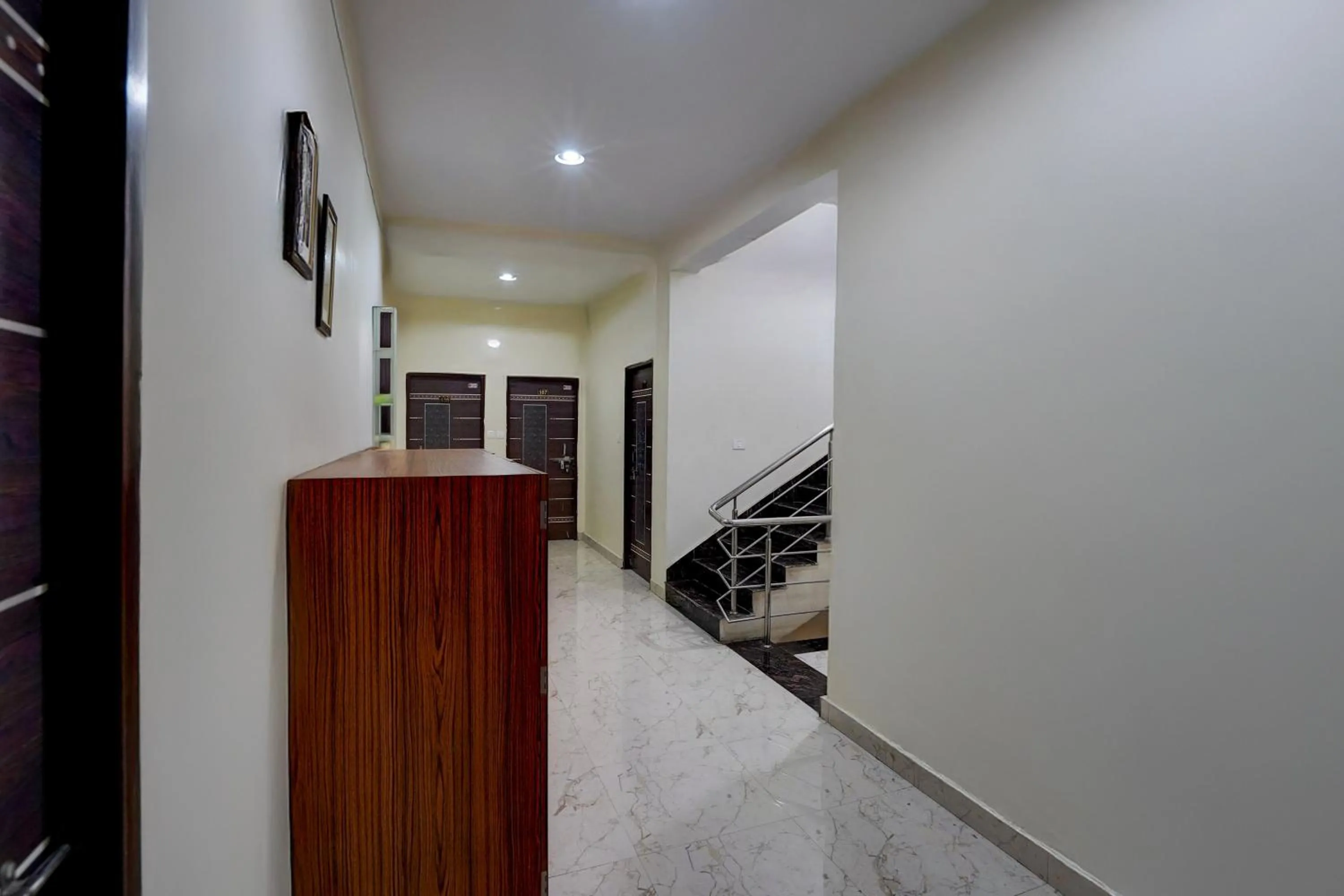 Lobby or reception in Super Hotel O Samne Ghat