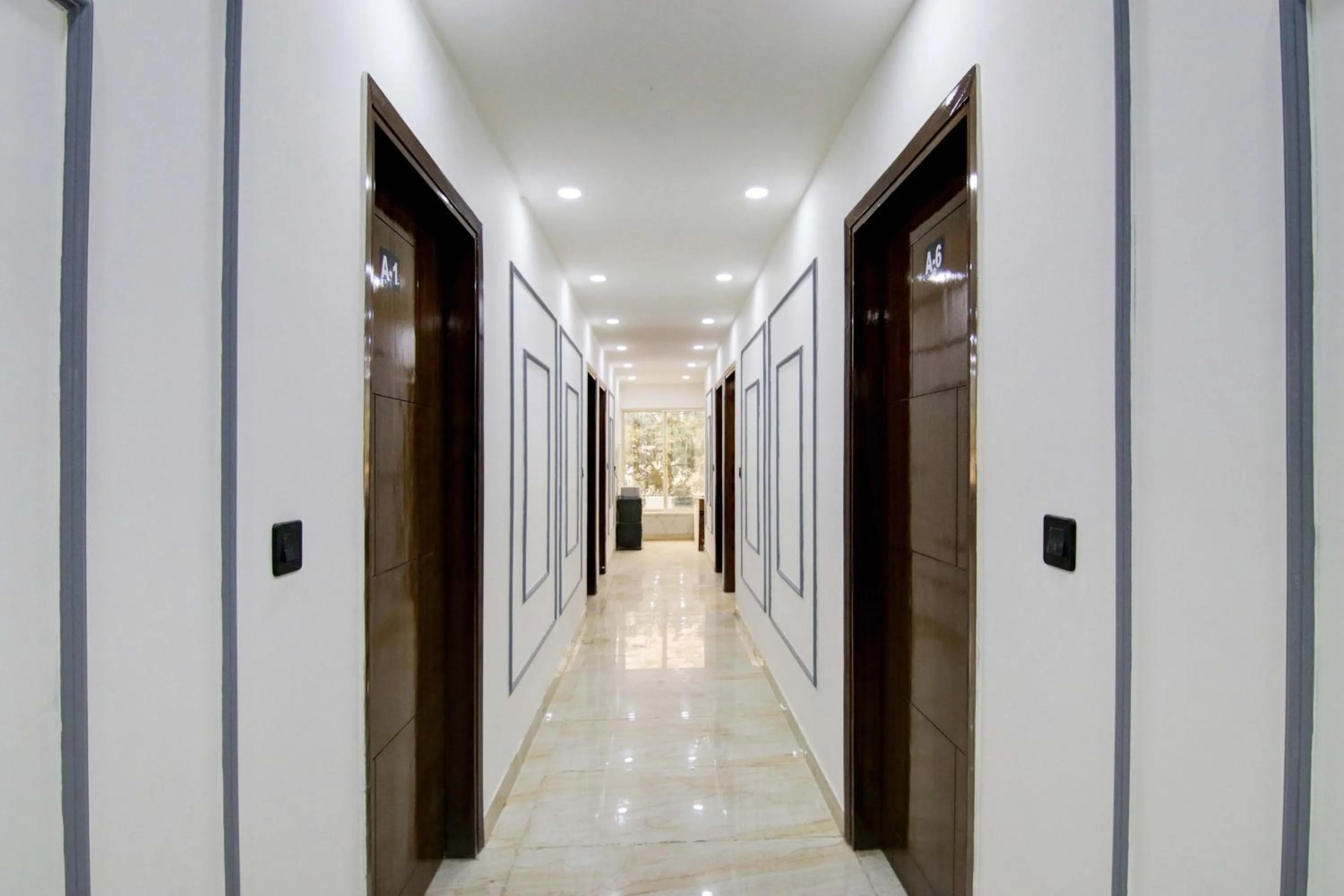 Lobby or reception in Hotel O Villa DEste