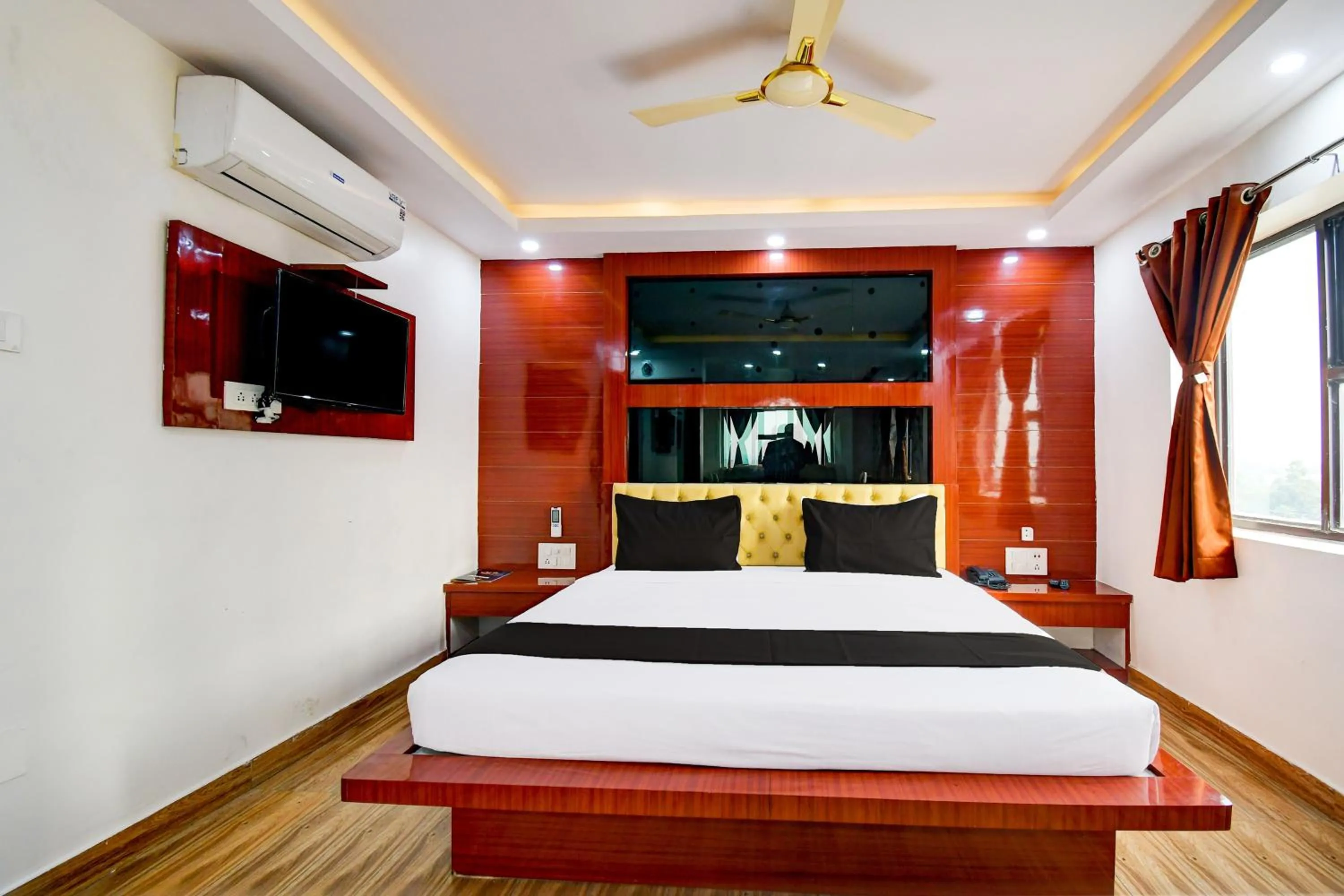Bedroom, Bed in Collection O by OYO Flavour