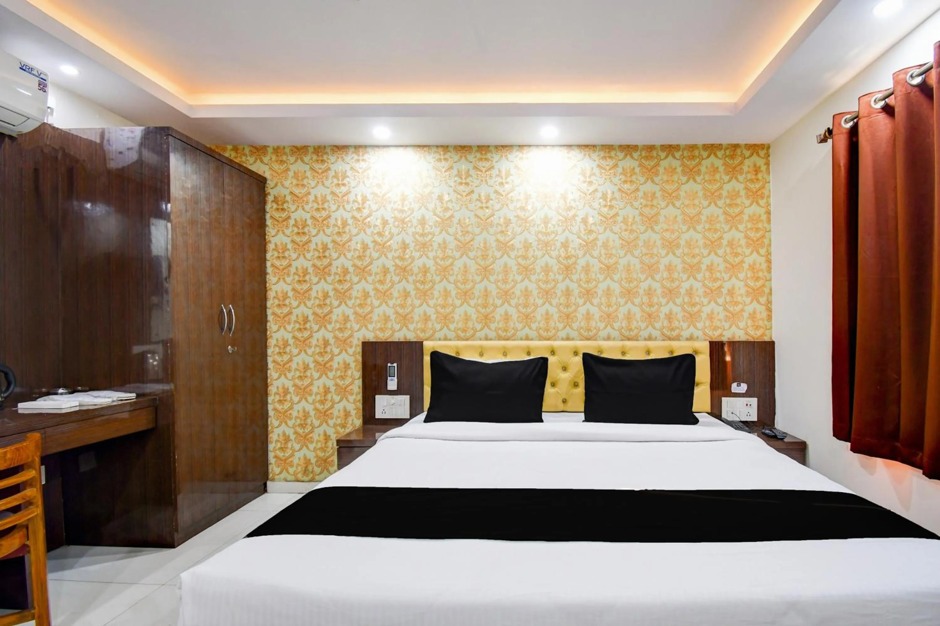 Bedroom, Bed in Collection O by OYO Flavour