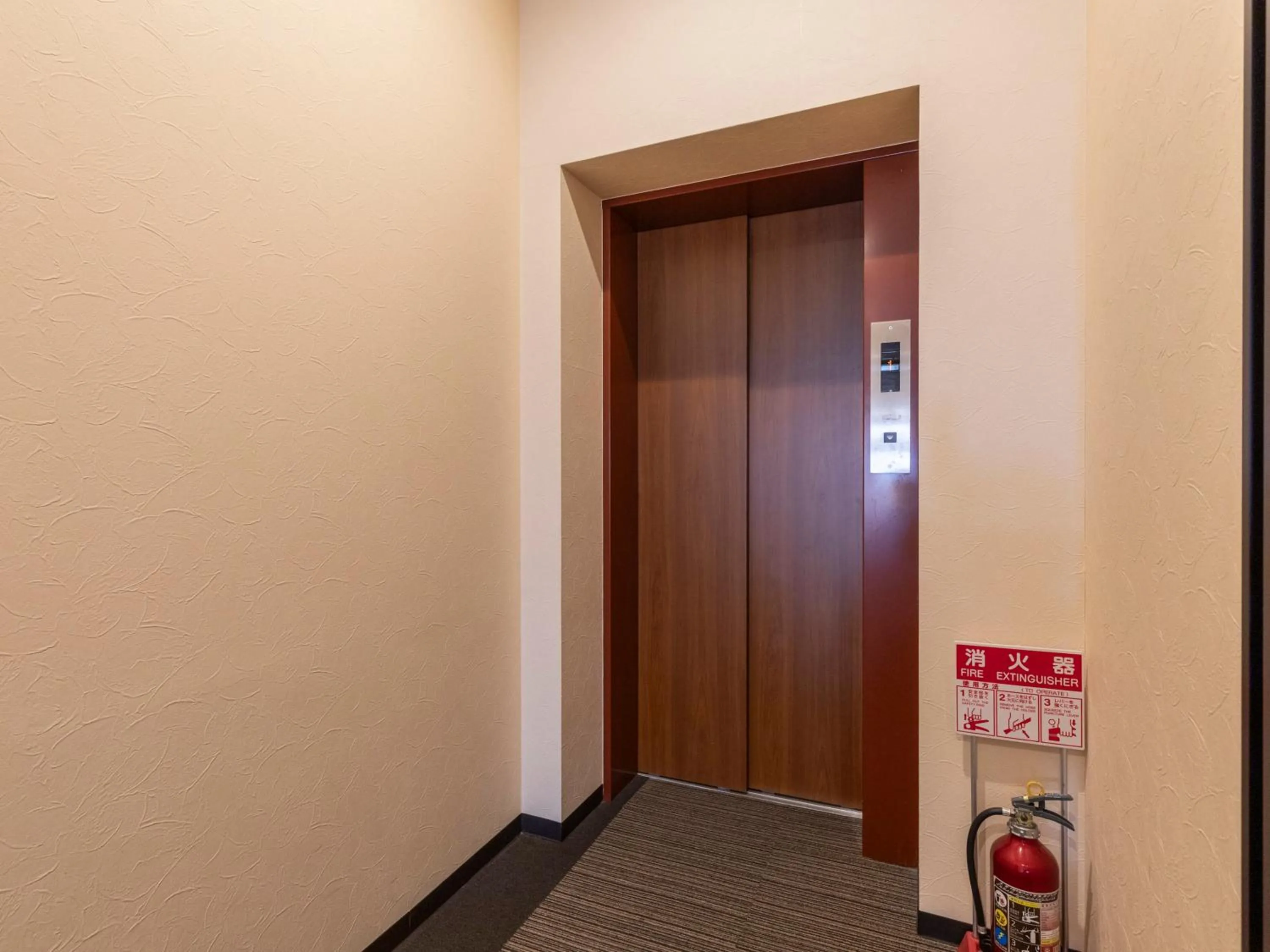 elevator in Tabist OSAKA PORT HOTEL L'ESPOIR