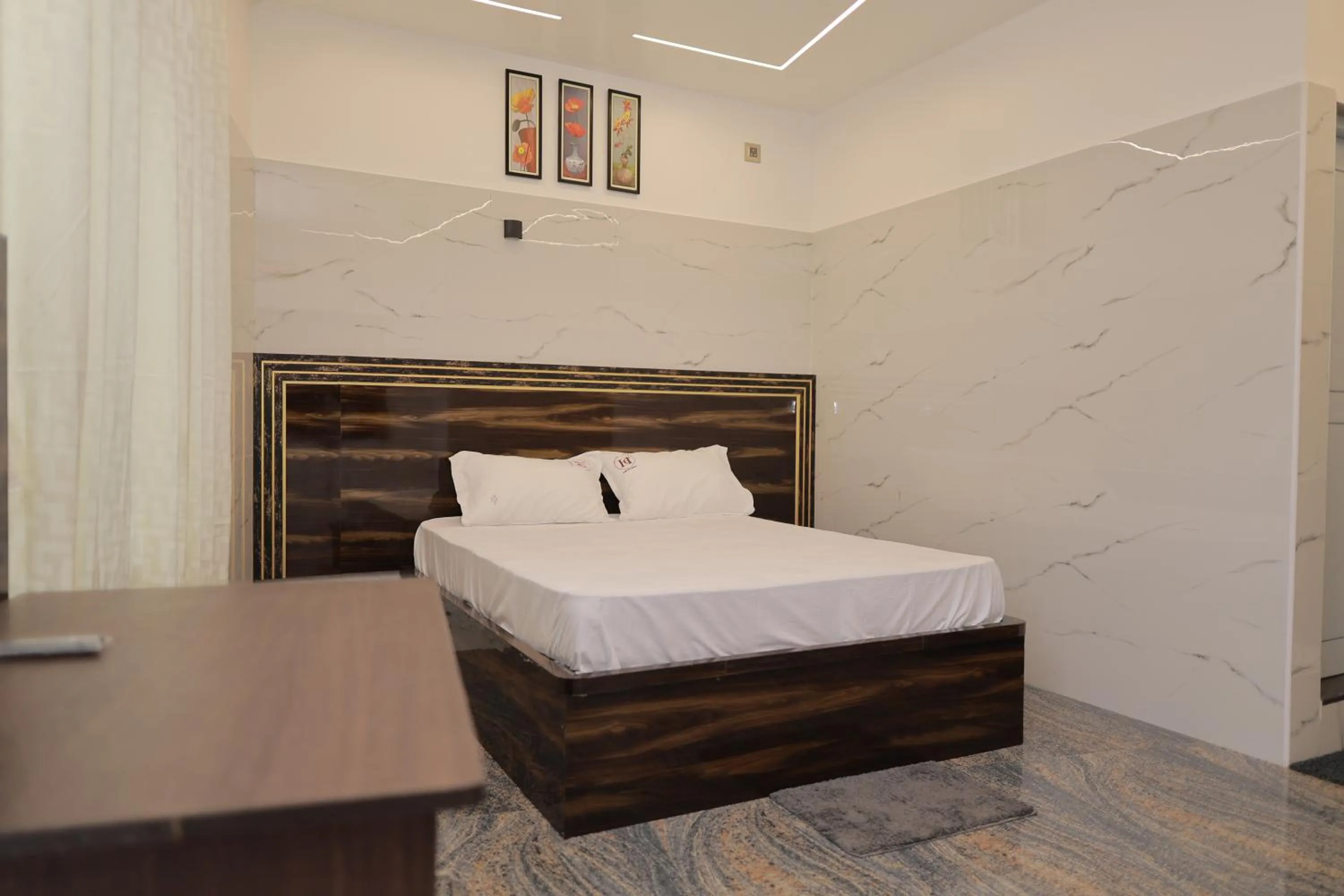 Bedroom, Bed in HOTEL CYRIL