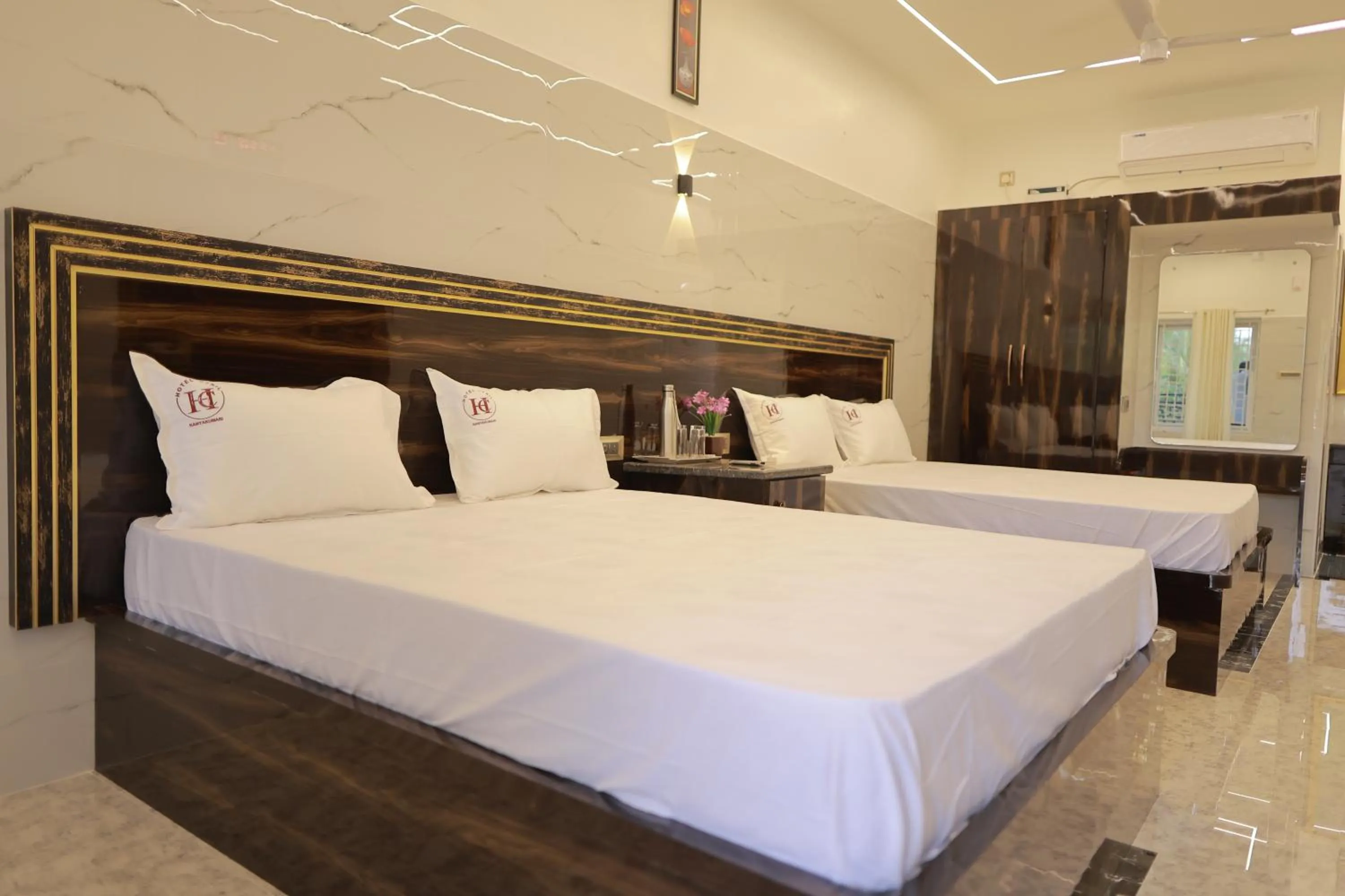 Photo of the whole room, Bed in HOTEL CYRIL