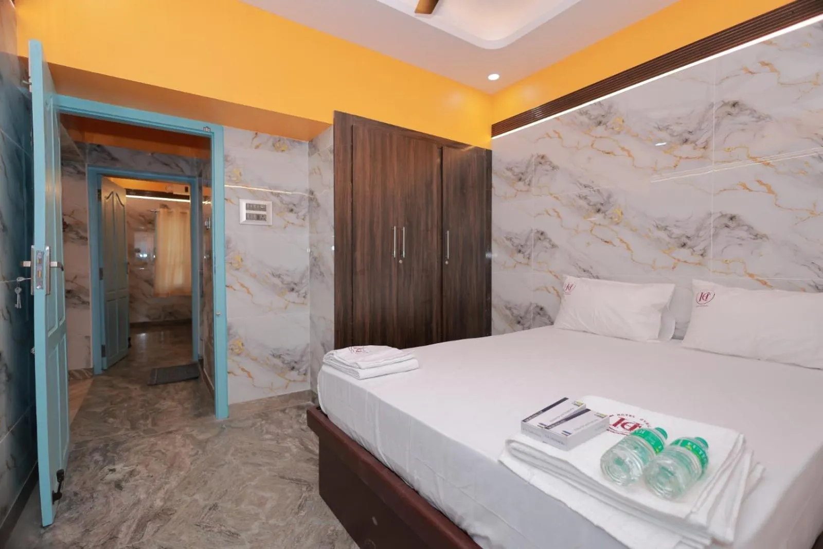 Bedroom, Bed in HOTEL CYRIL