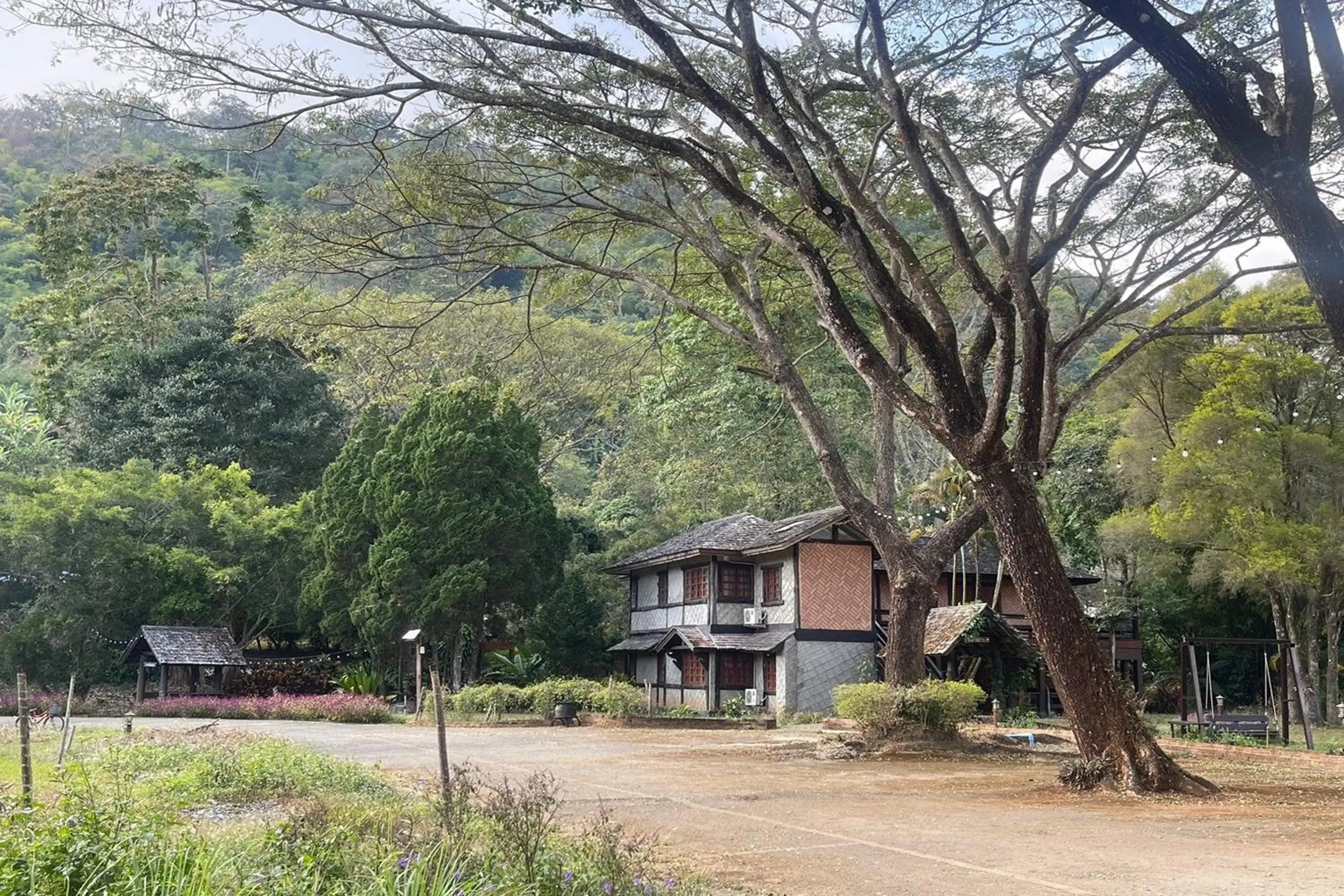 Property building in Phu Ing Fah Resort Property building in Phu Ing Fah Resort