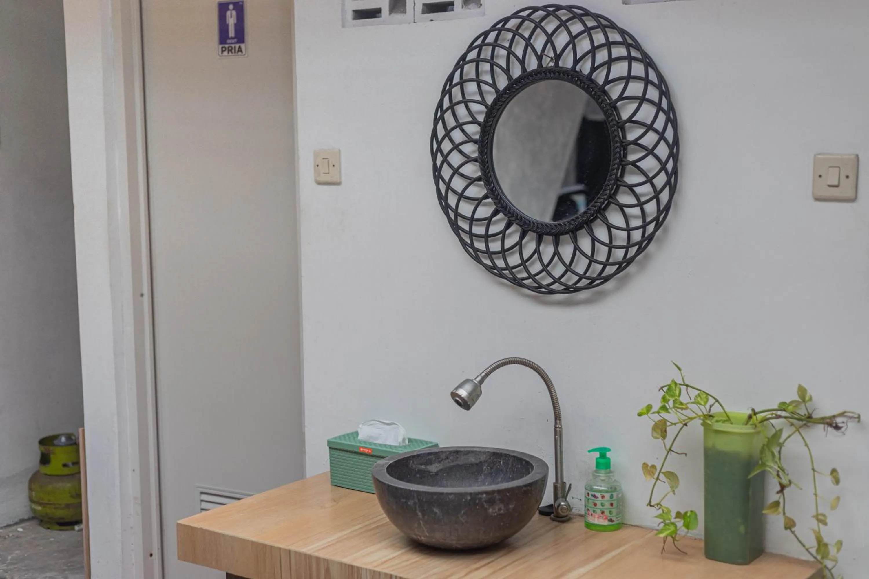 Bathroom in GRIYA BANSU : Ndalem Ibu