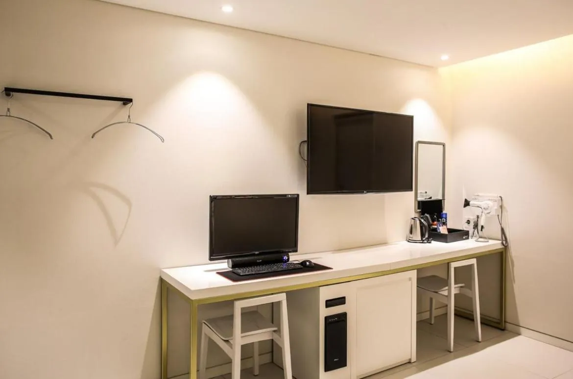 Mari Hotel Terminal Branch