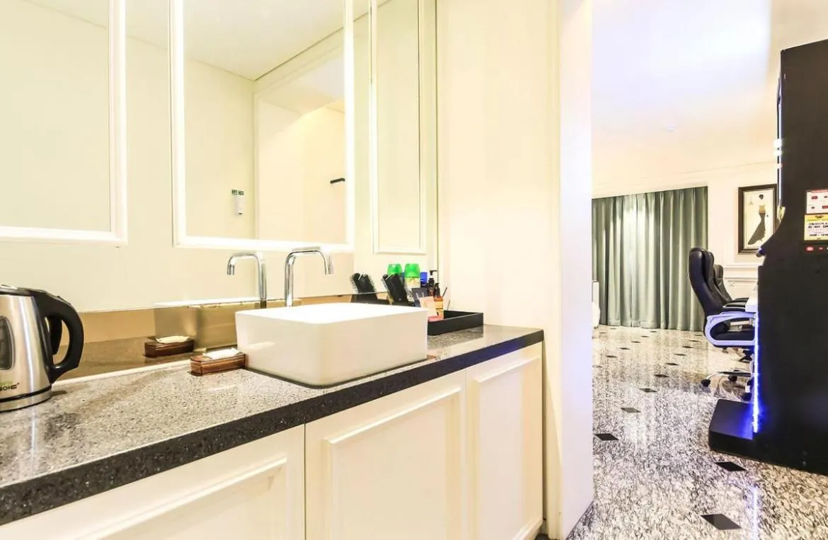 Mari Hotel Terminal Branch