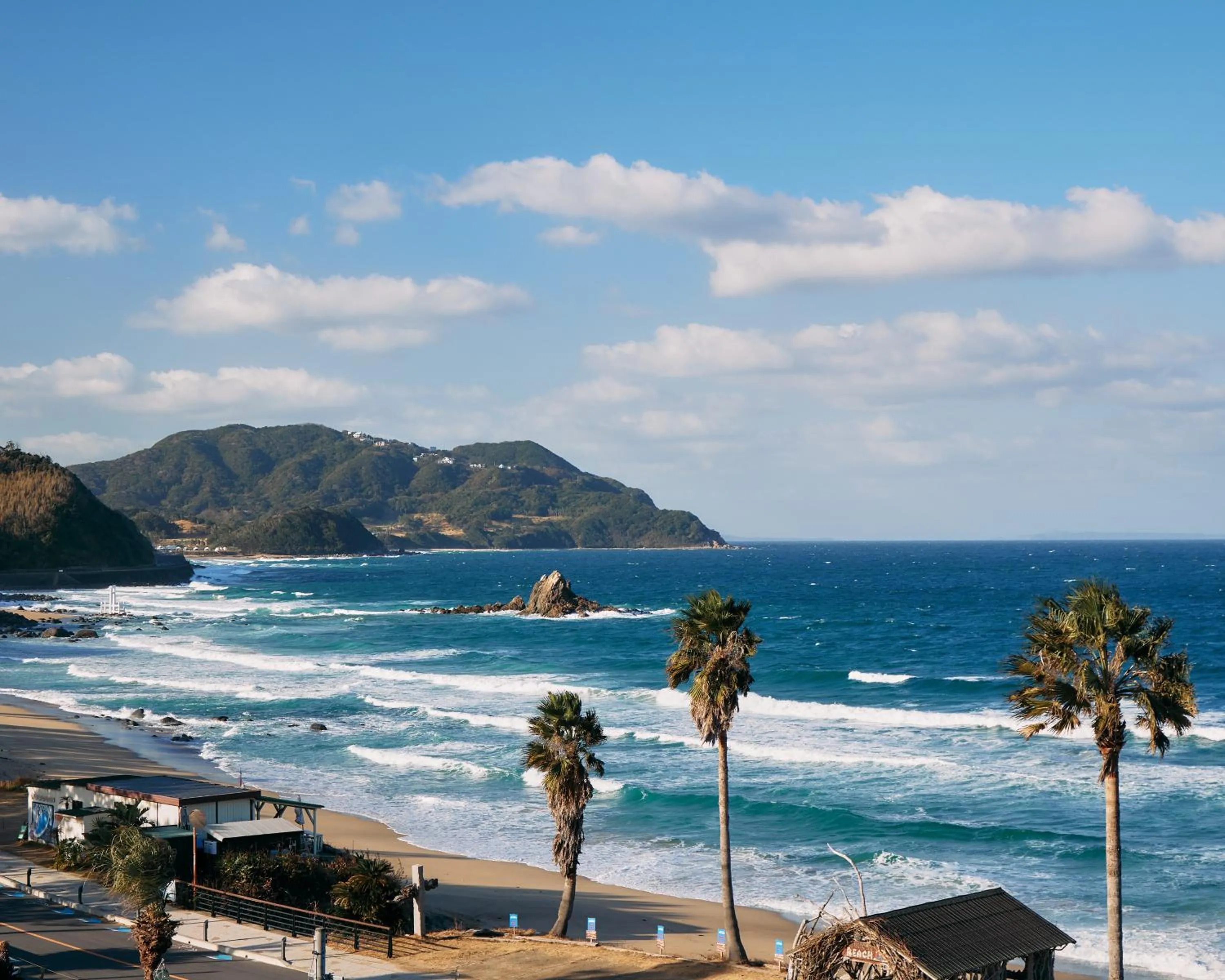 Nearby landmark in seven x seven Itoshima