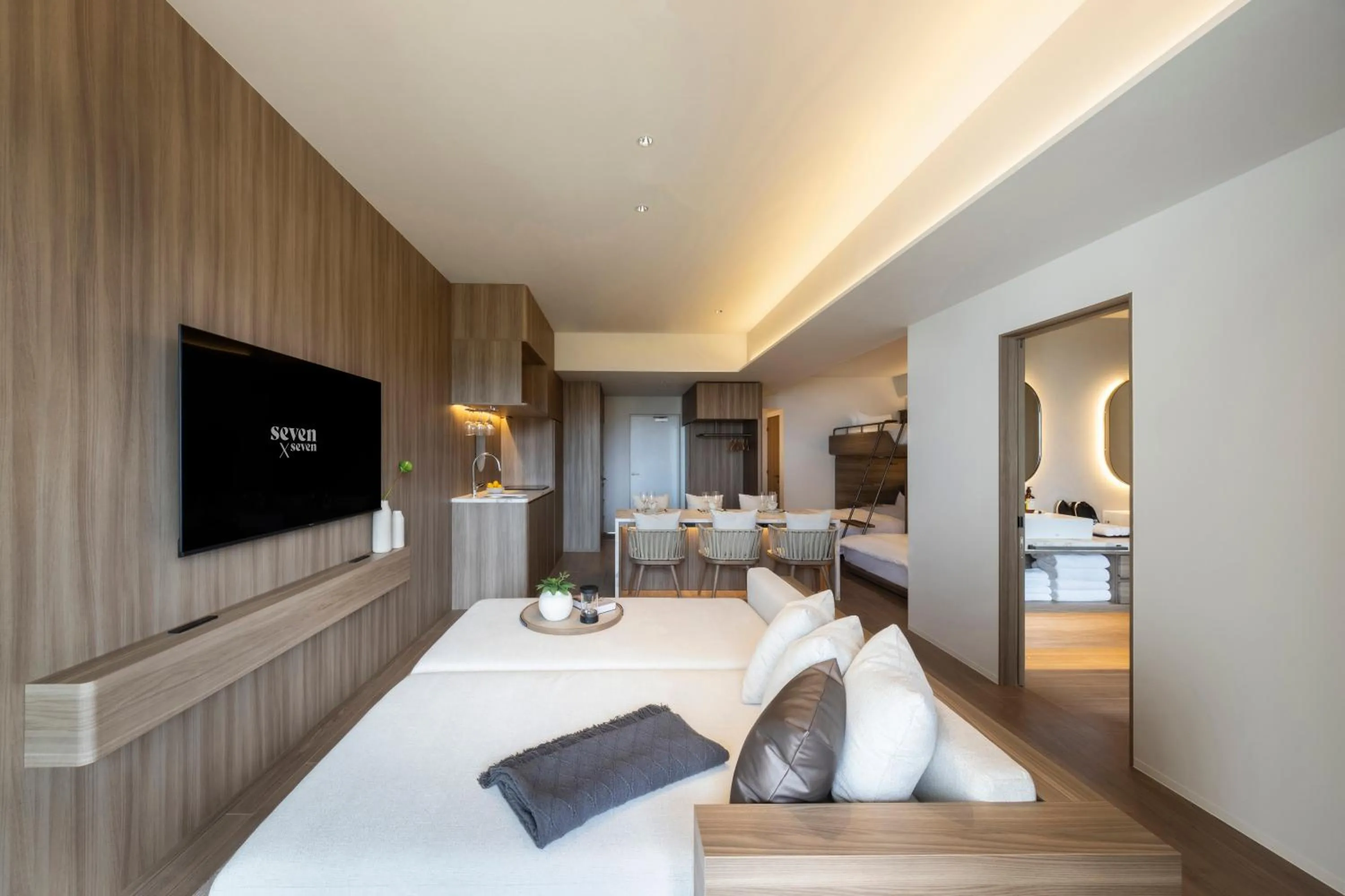 Bed in seven x seven Itoshima