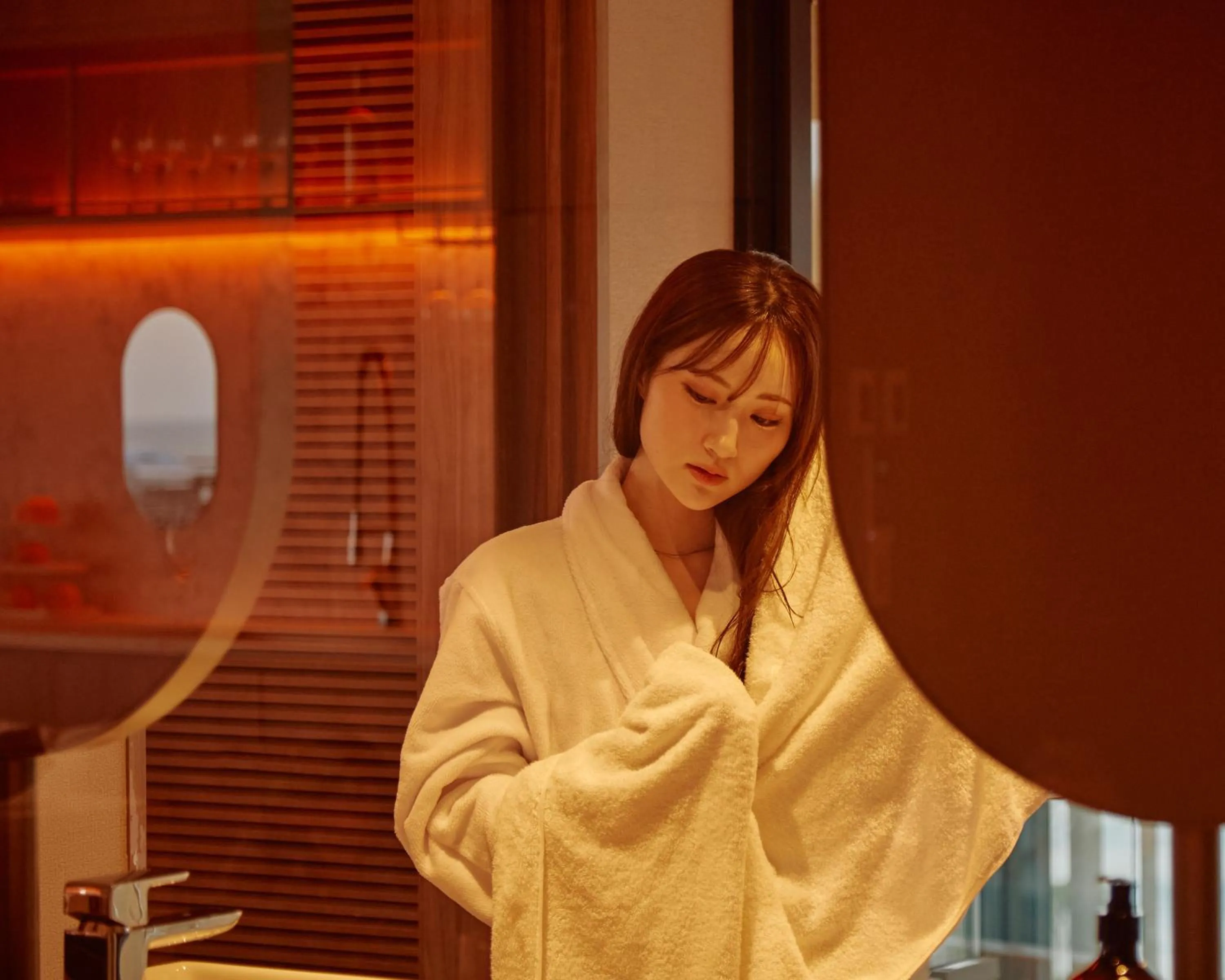 People in seven x seven Itoshima