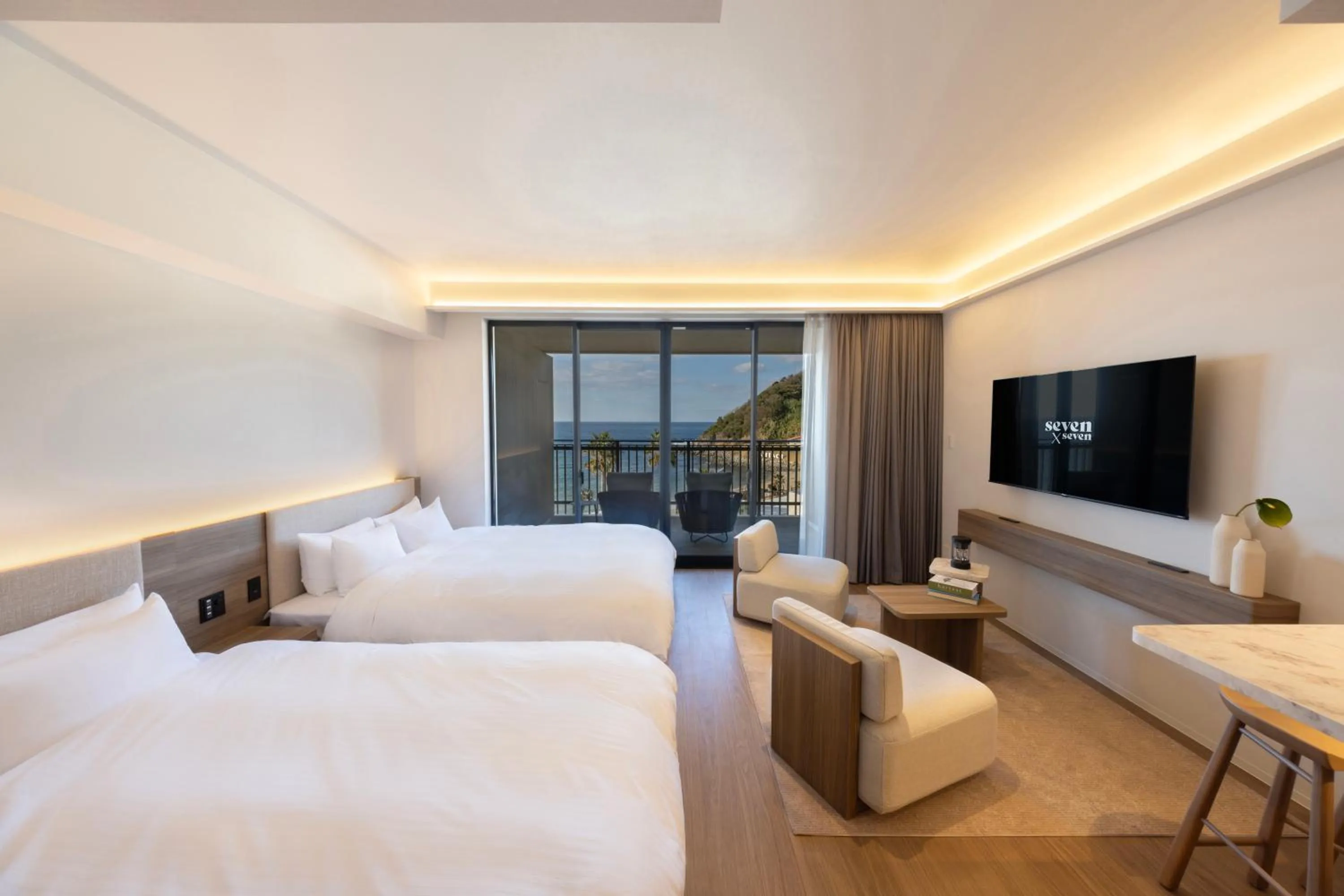 Bedroom, Bed in seven x seven Itoshima