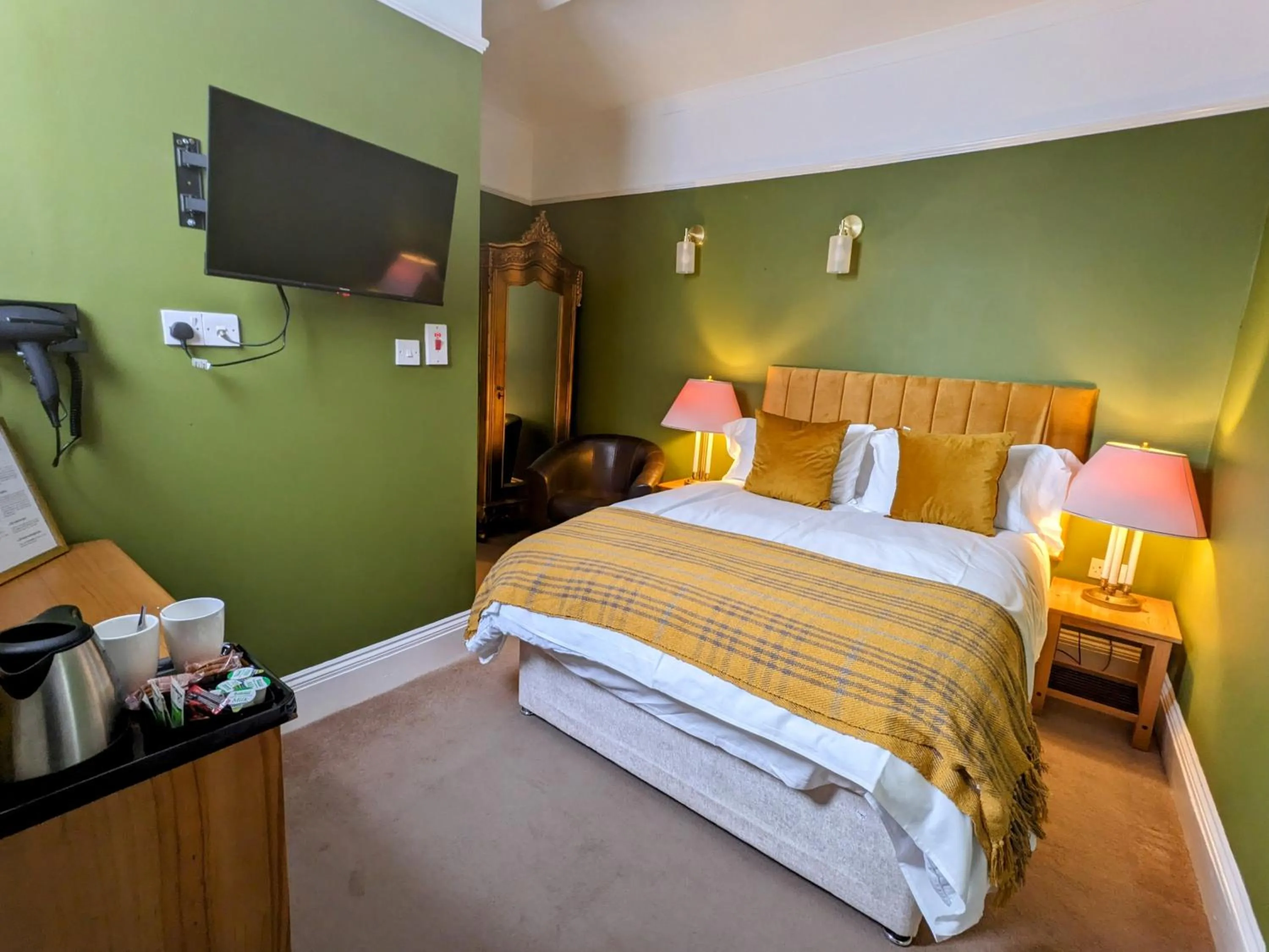 Bedroom, Bed in Archway House