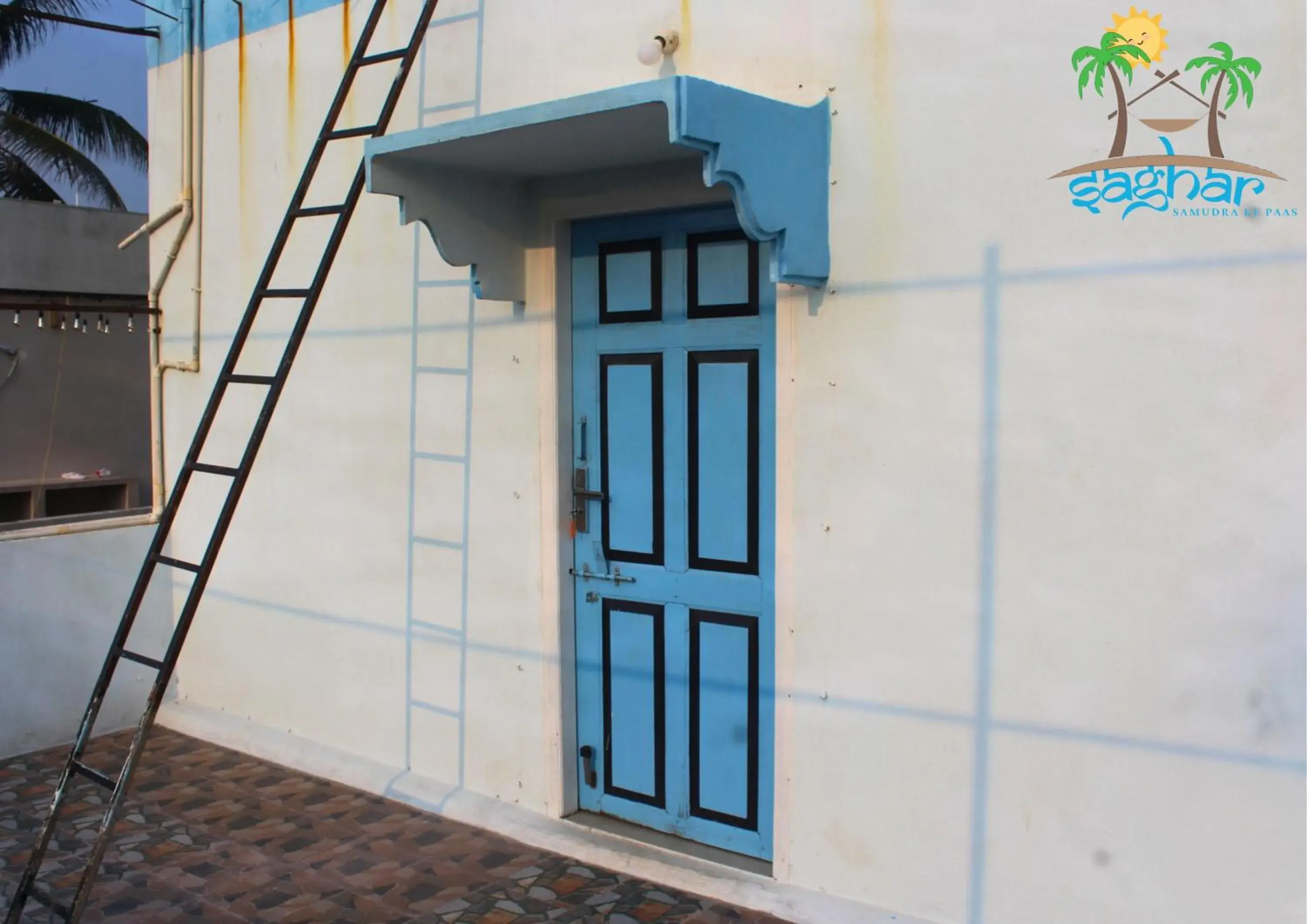 Property building in Saghar House Property building in Saghar House