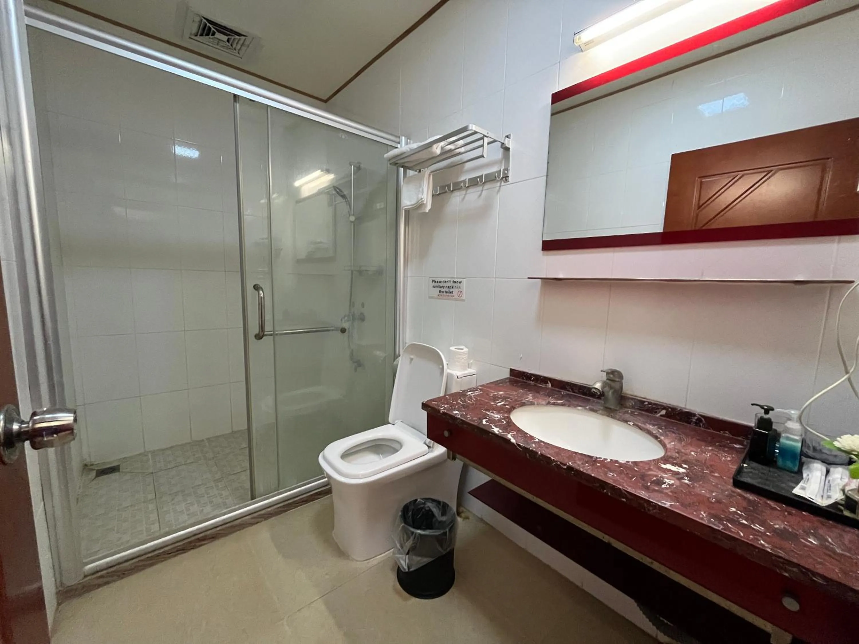 Shower in Meida Hotel