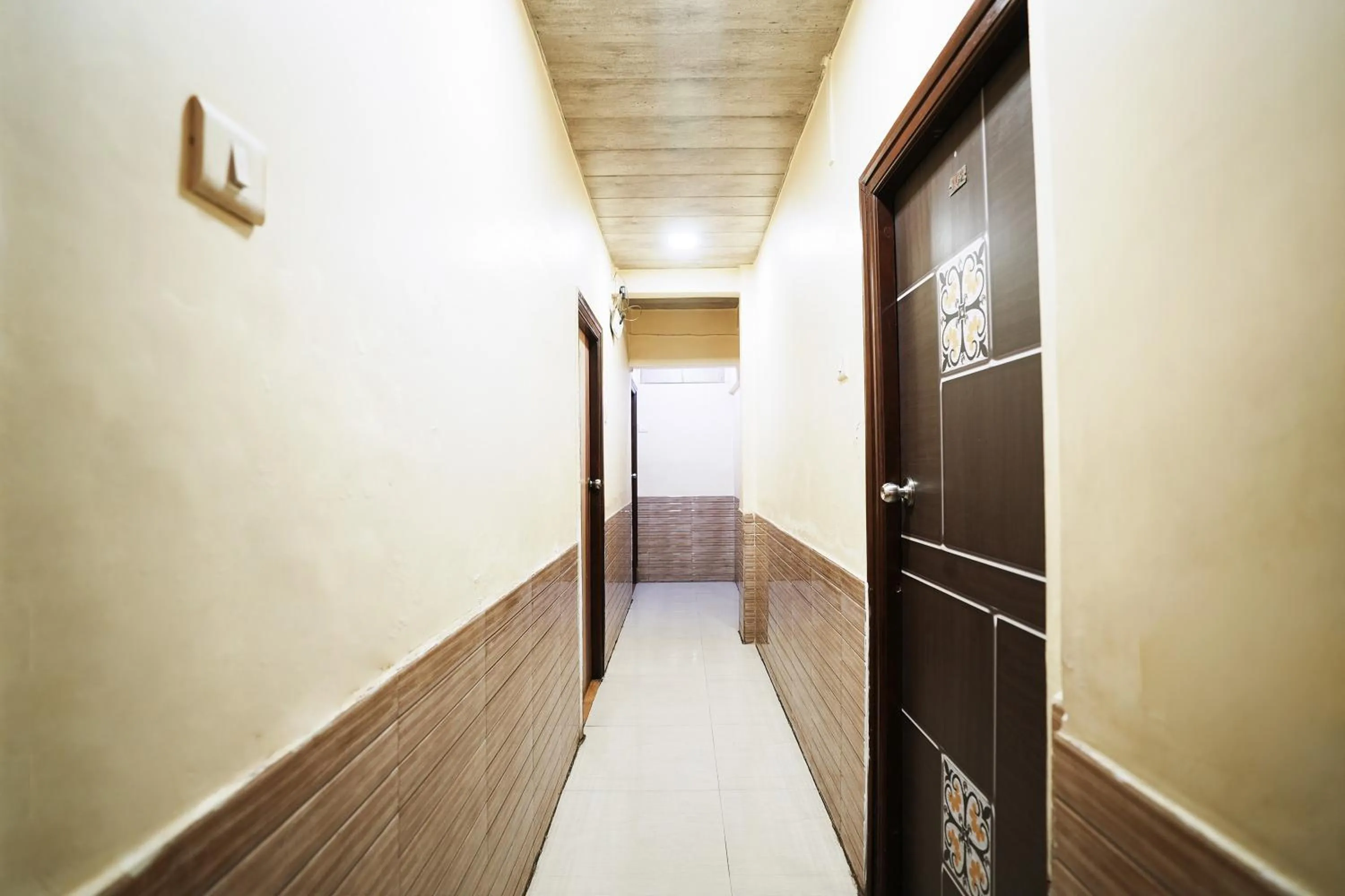 Area and facilities in Hotel Sai Parikrama