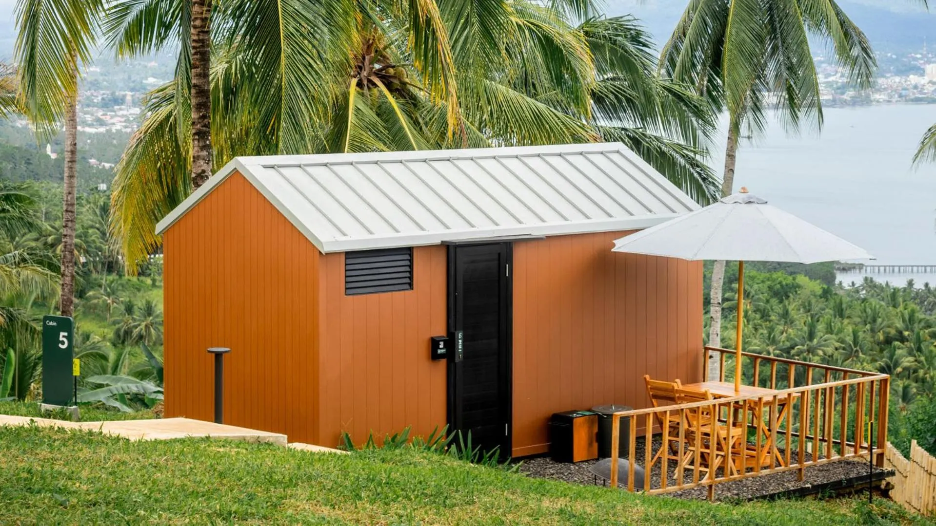 Bobocabin Bunaken Hills, Manado