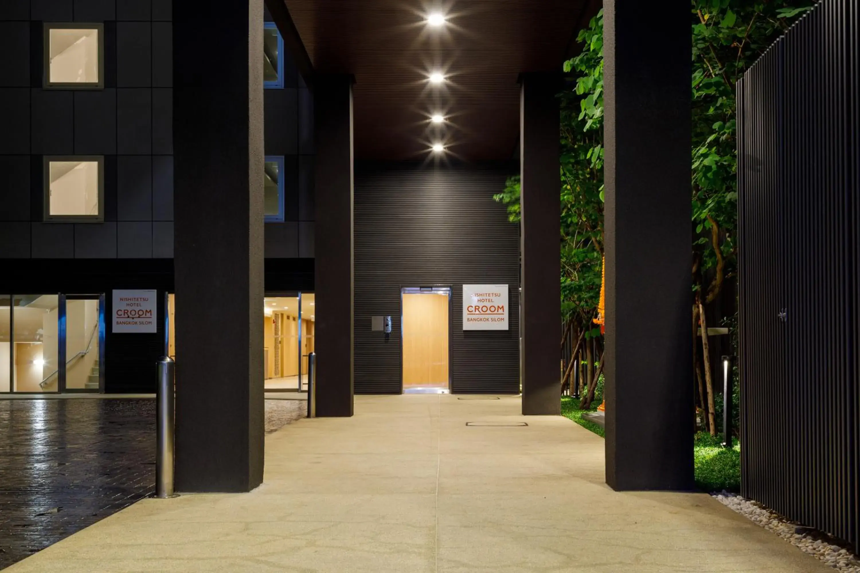 Property building in Nishitetsu Hotel Croom Bangkok Silom Property building in Nishitetsu Hotel Croom Bangkok Silom