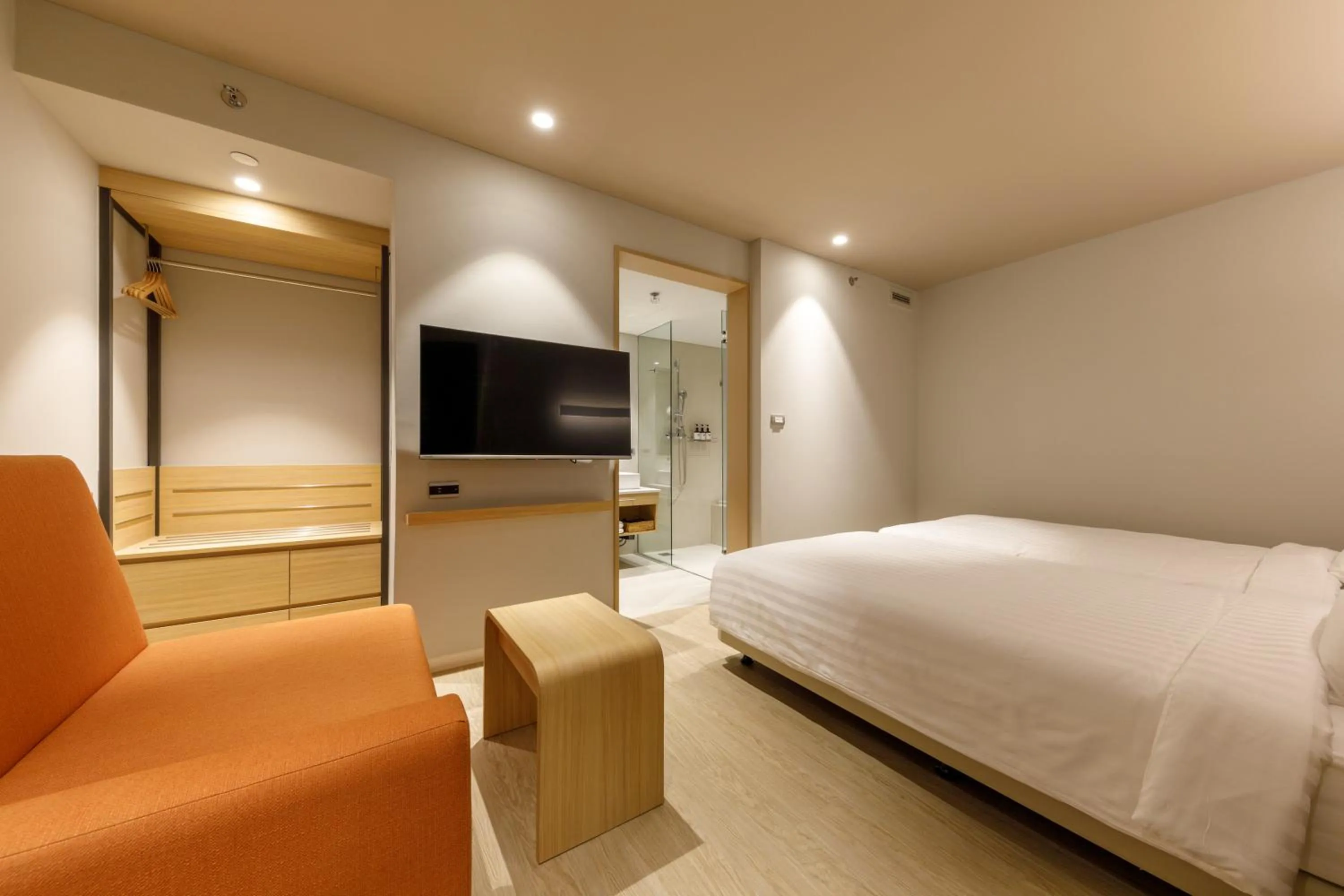 Bedroom, Bed in Nishitetsu Hotel Croom Bangkok Silom