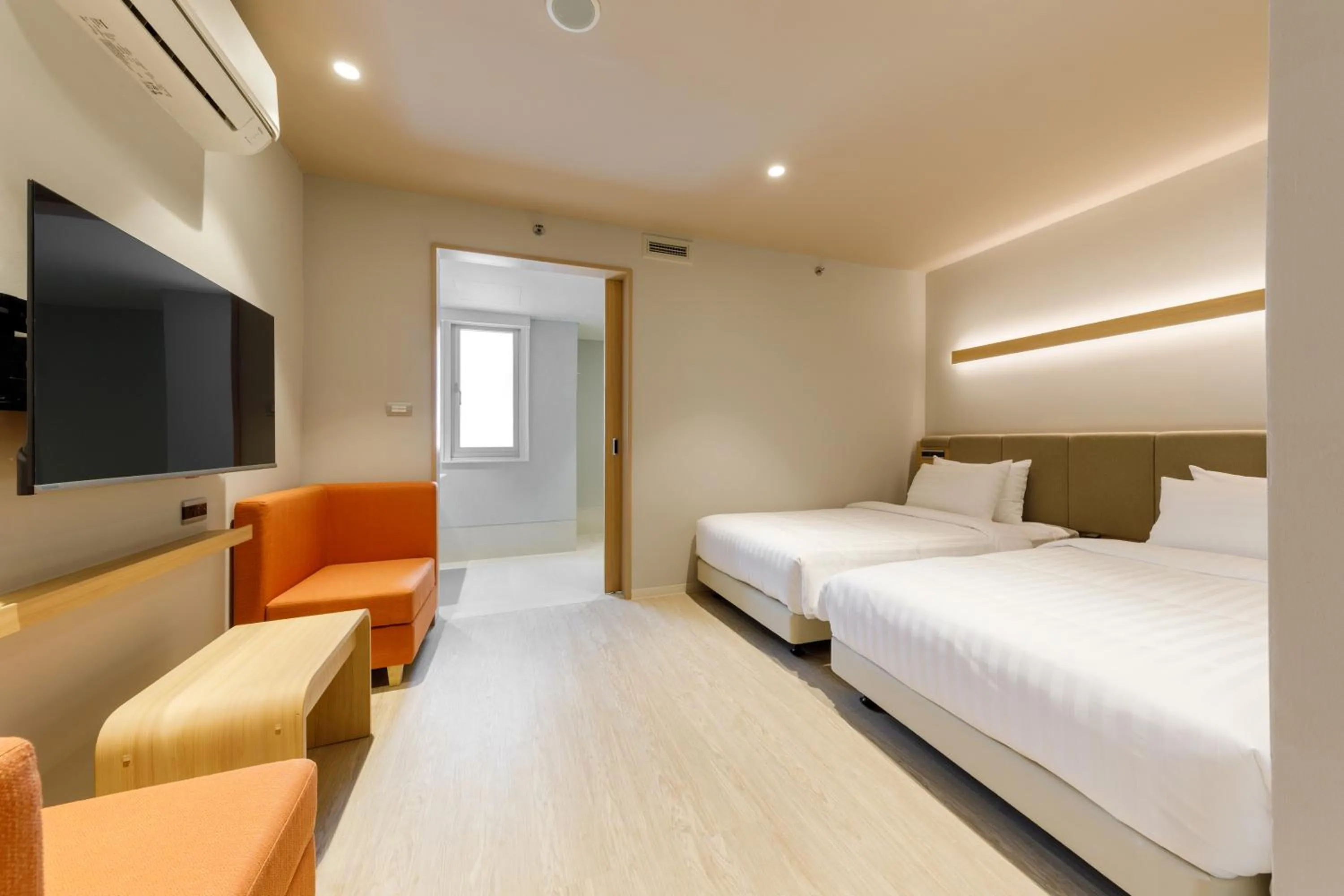 Bedroom, Bed in Nishitetsu Hotel Croom Bangkok Silom