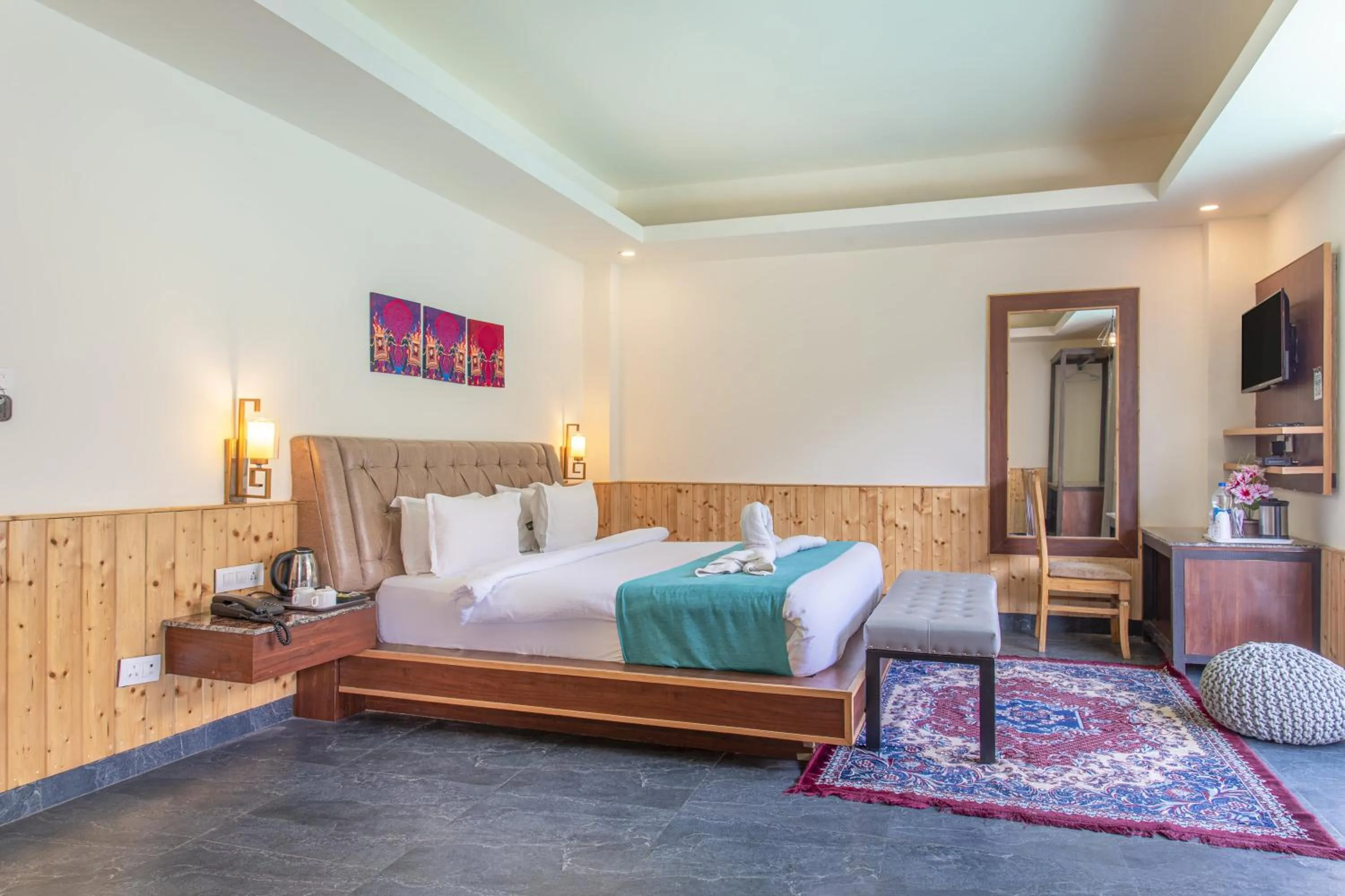 Bed in Echor Himalayan Heights Resorts & Spa Manali