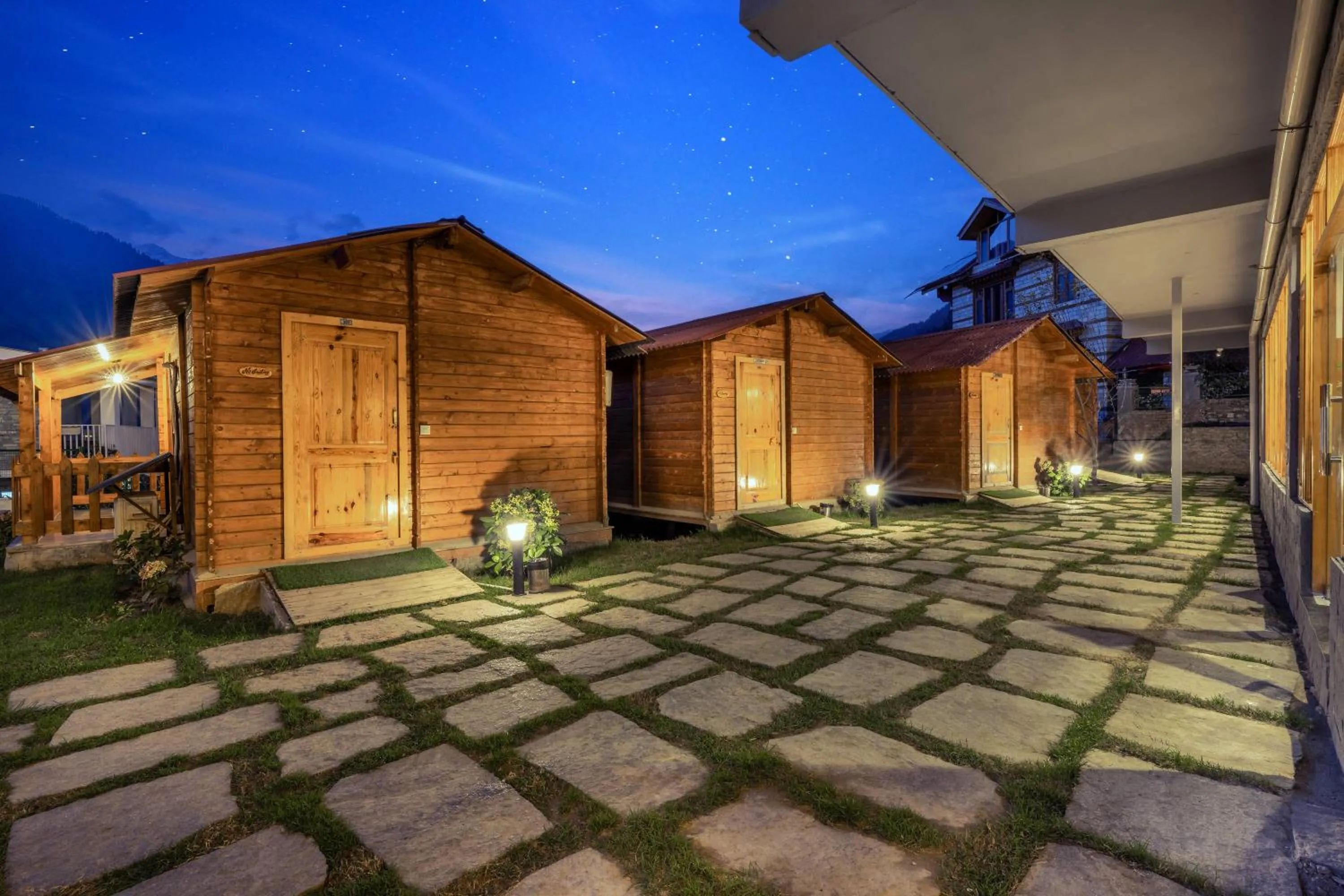 Property building in Echor Himalayan Heights Resorts & Spa Manali