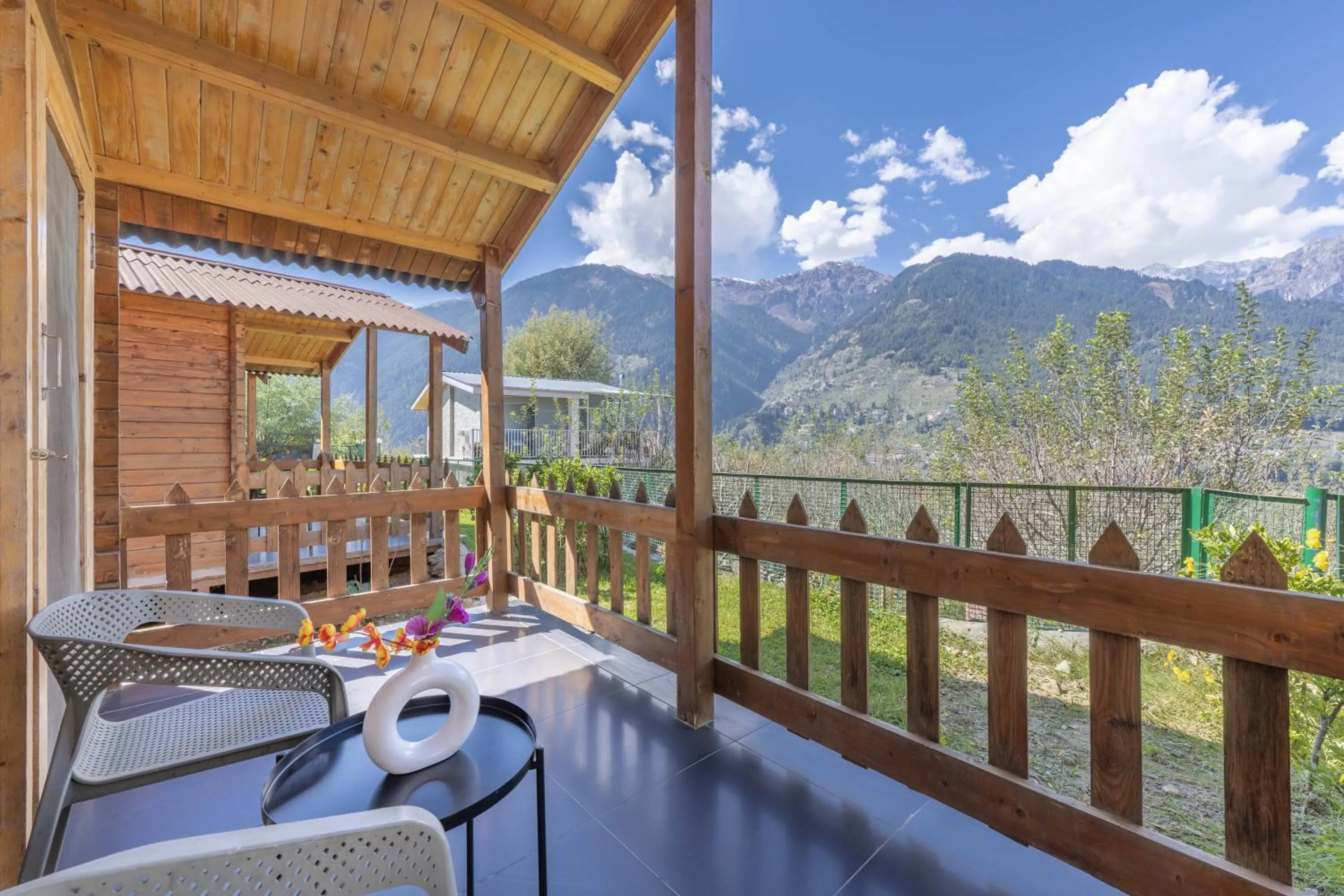 Patio in Echor Himalayan Heights Resorts & Spa Manali