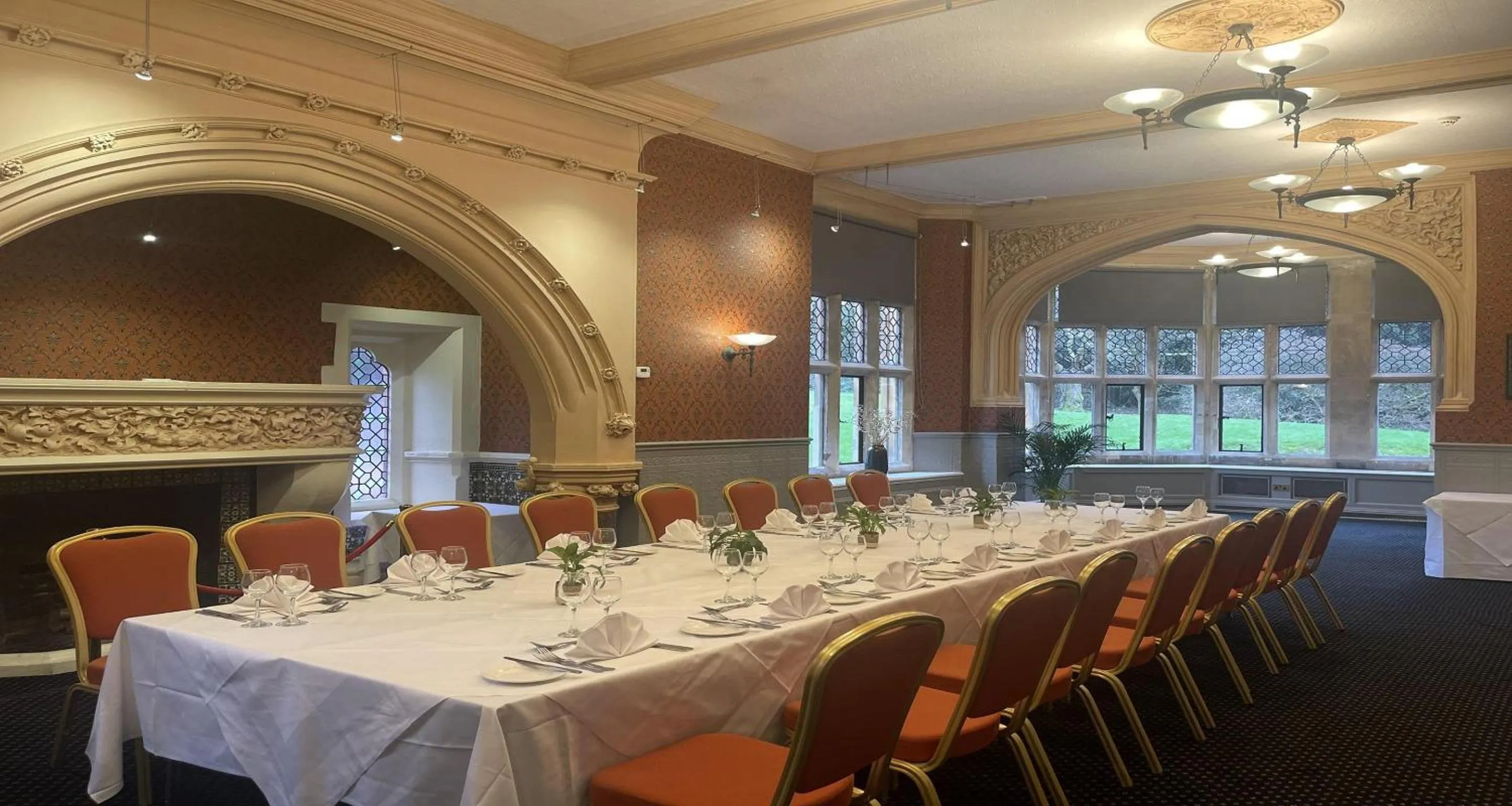 Meeting/conference room in Best Western PLUS Grim's Dyke Hotel