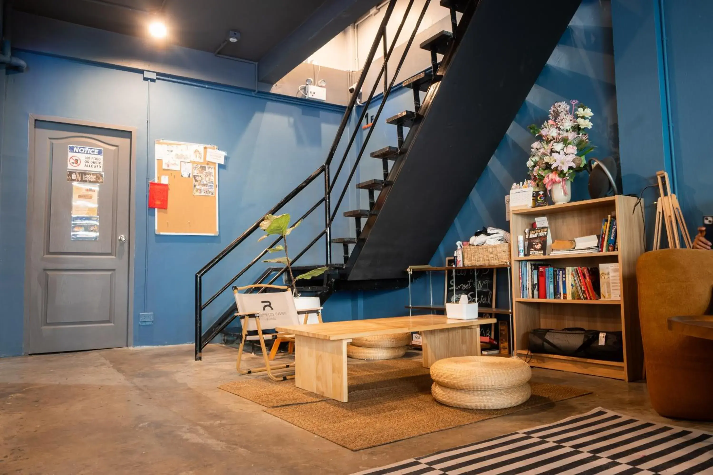 Property building in Ti Thong Hostel Property building in Ti Thong Hostel