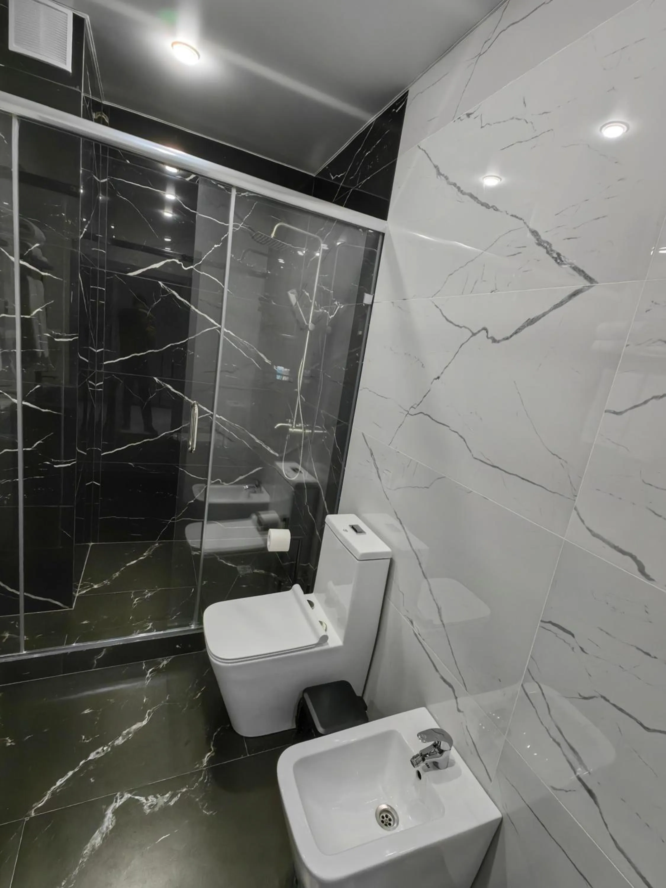 Bathroom in Shymkent Park Hotel
