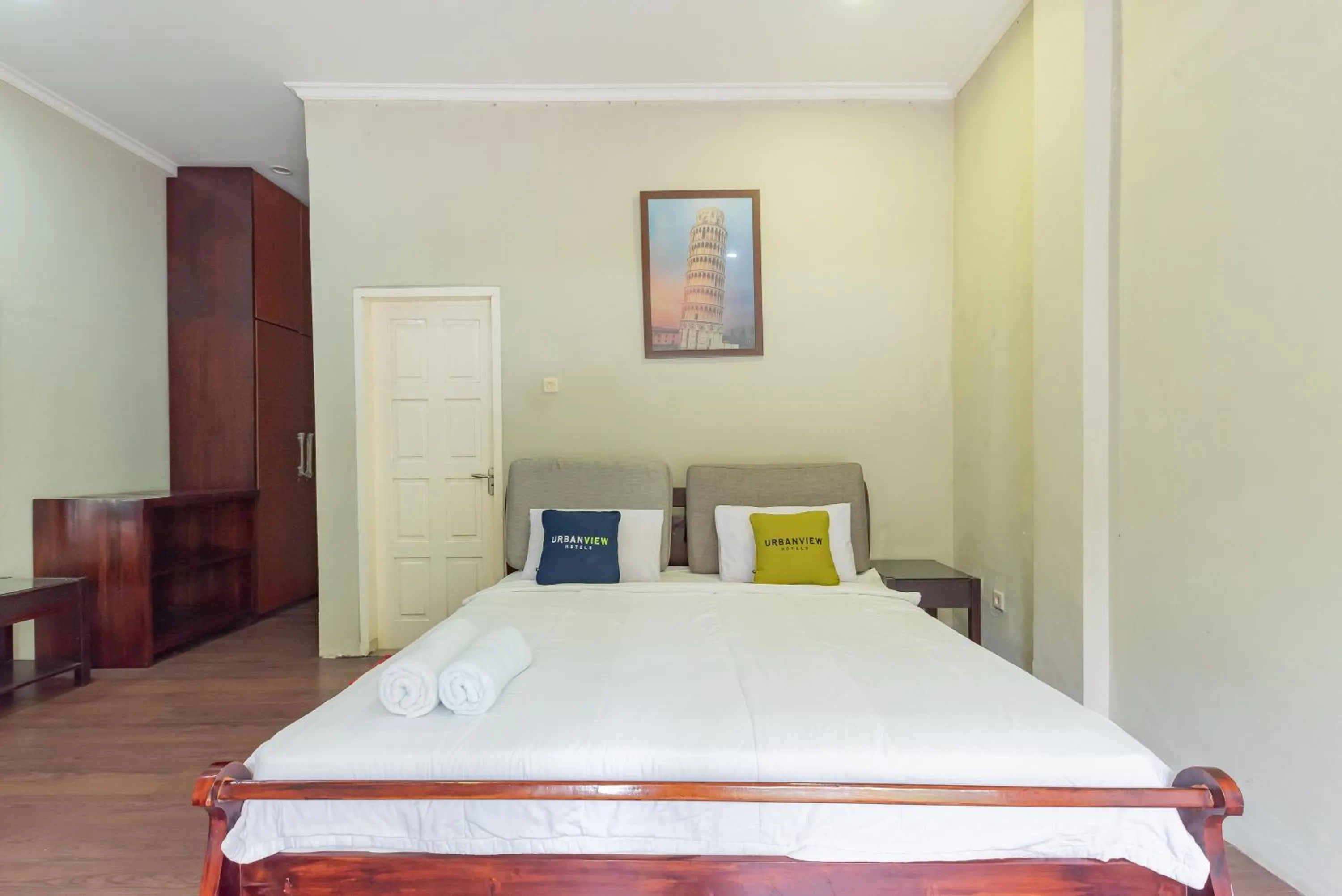 Bed in Urbanview Resort Botol Cisarua Puncak Bogor